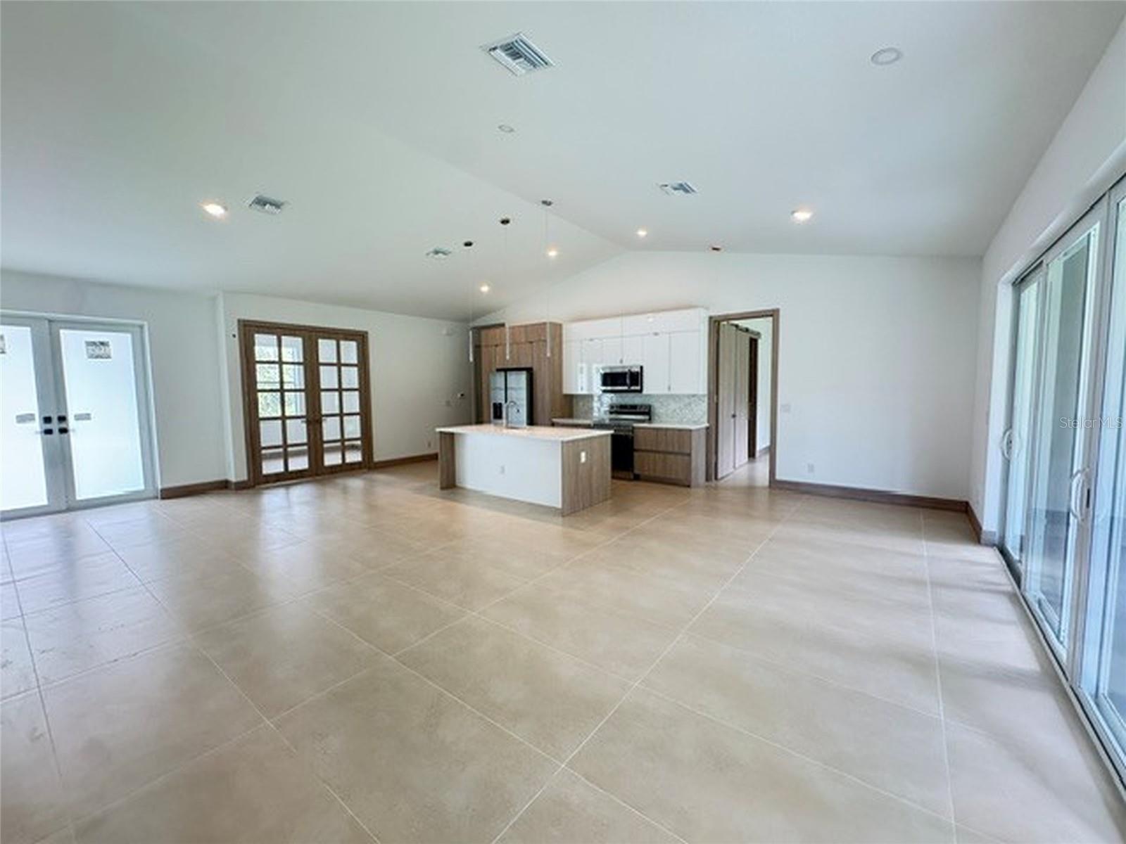 3259 LANGMAID AVE — photo 8