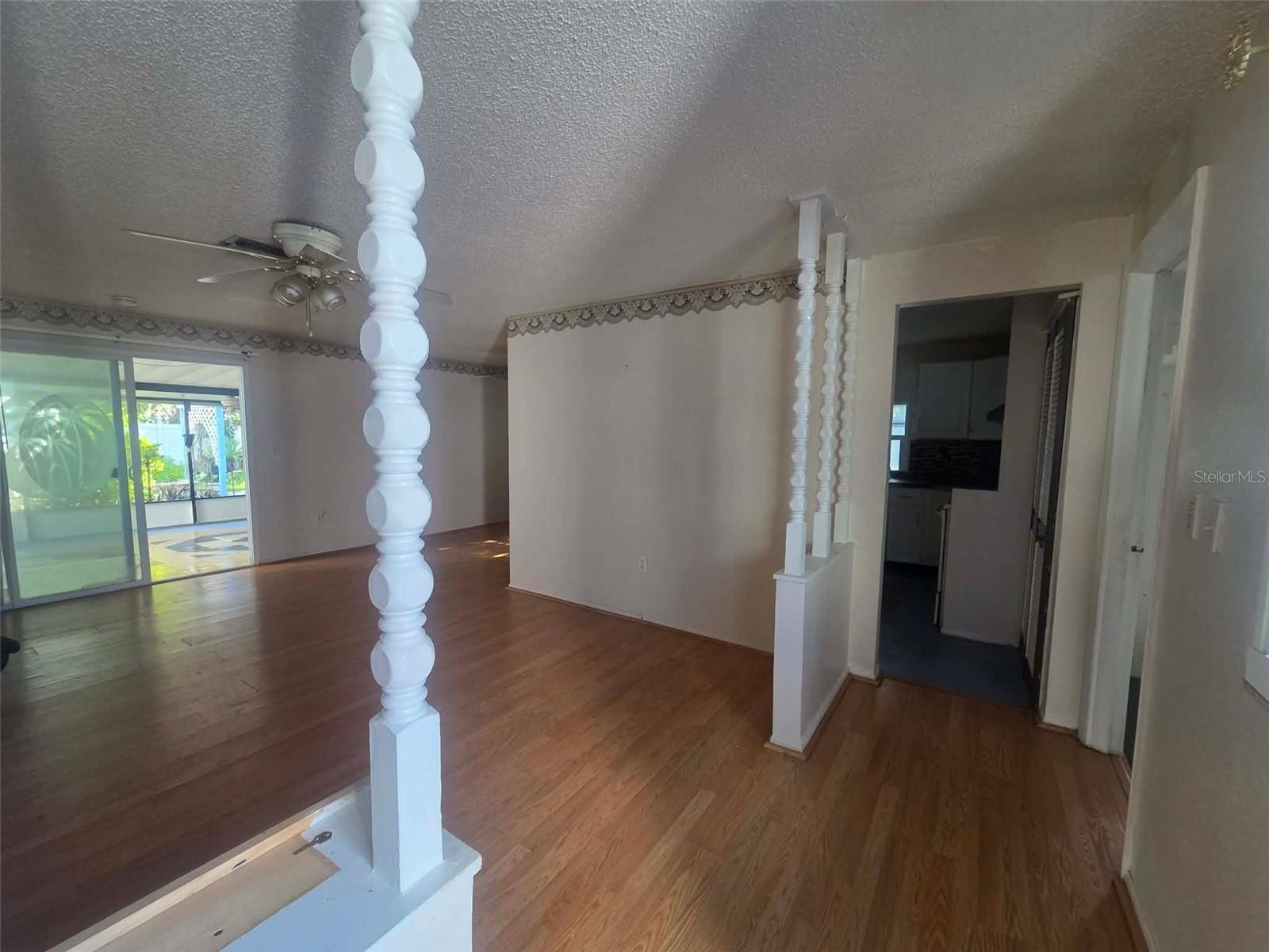 4551 WEBBER ST — photo 2