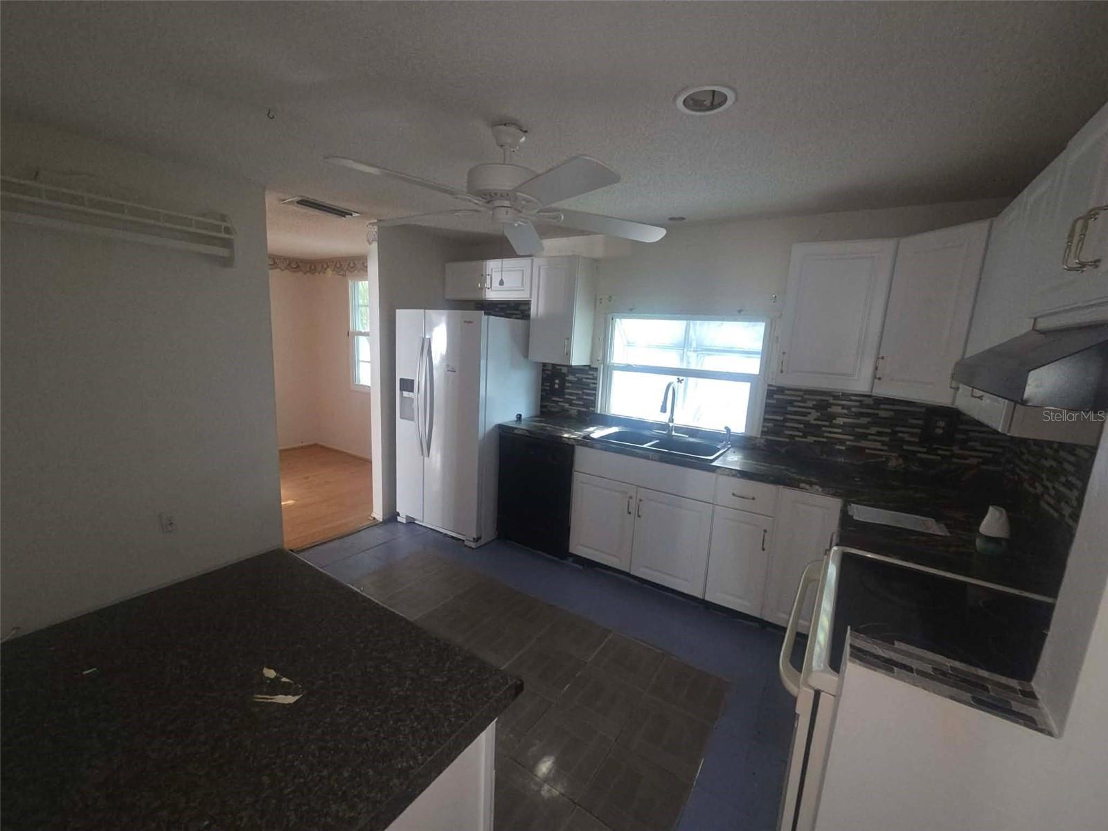 4551 WEBBER ST — photo 7