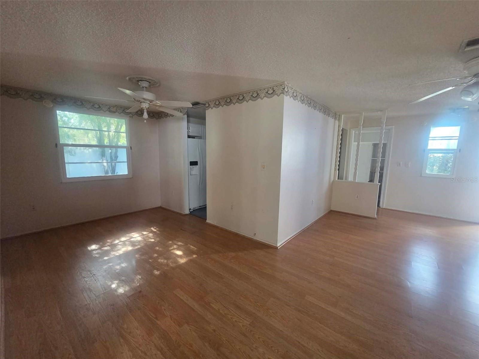 4551 WEBBER ST — photo 4