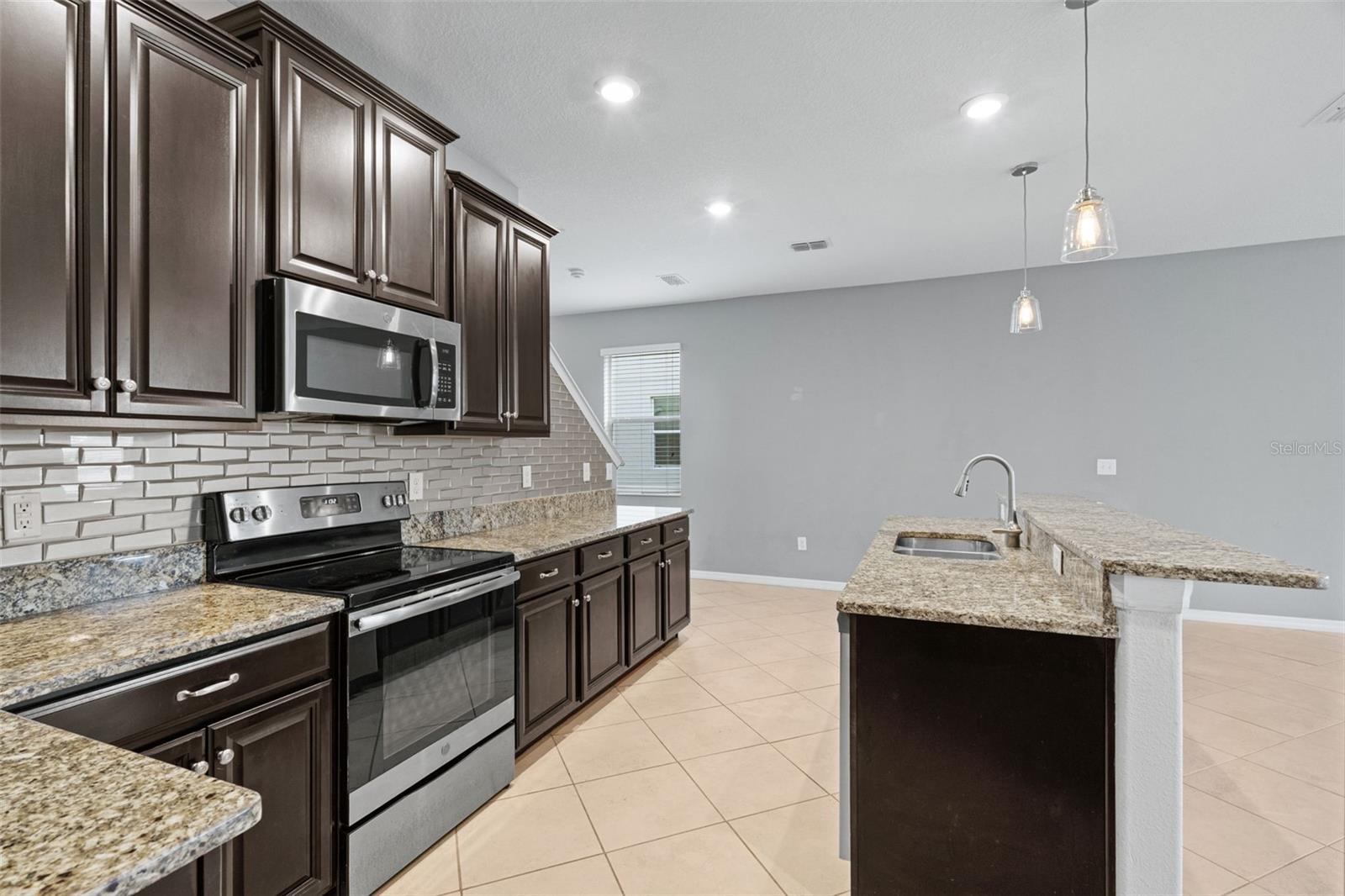 13728 REINDEER CIR — photo 16