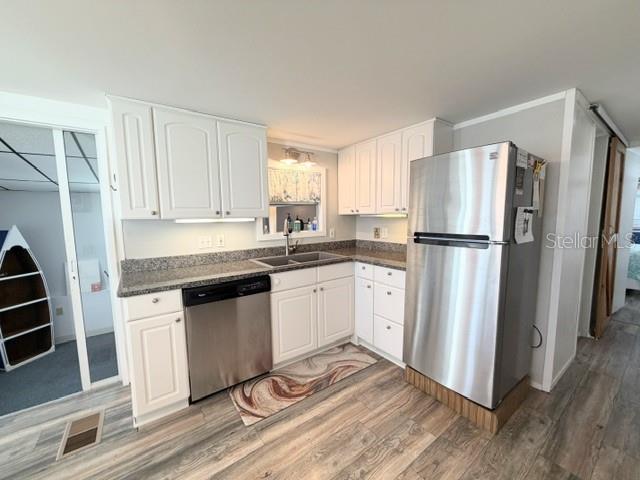 813 S GREEN CIR — photo 9