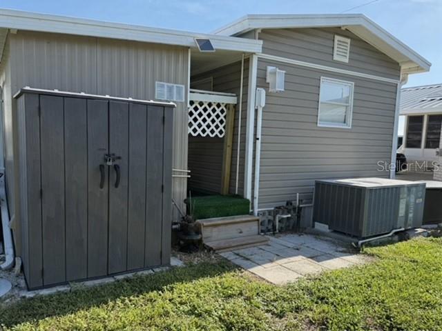 813 S GREEN CIR — photo 19