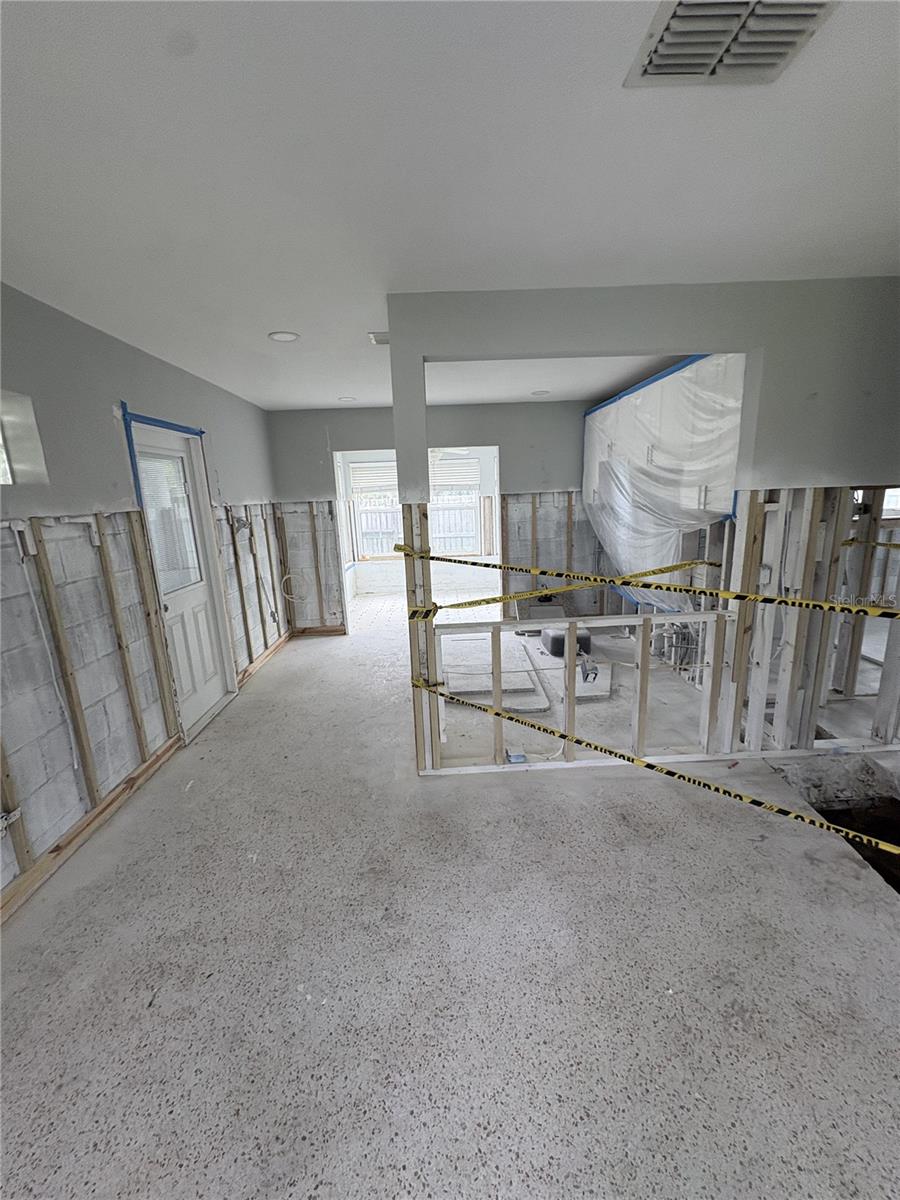 1890 SAN MATEO DR — photo 3