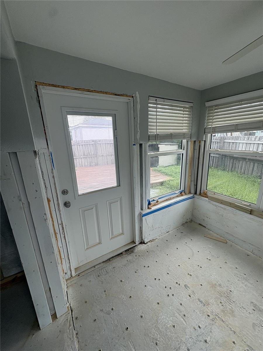 1890 SAN MATEO DR — photo 6