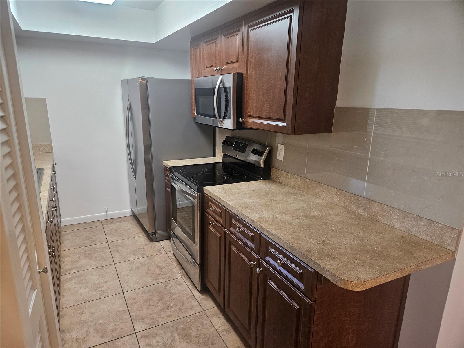1845 HIGHLAND AVE S #6 — photo 3