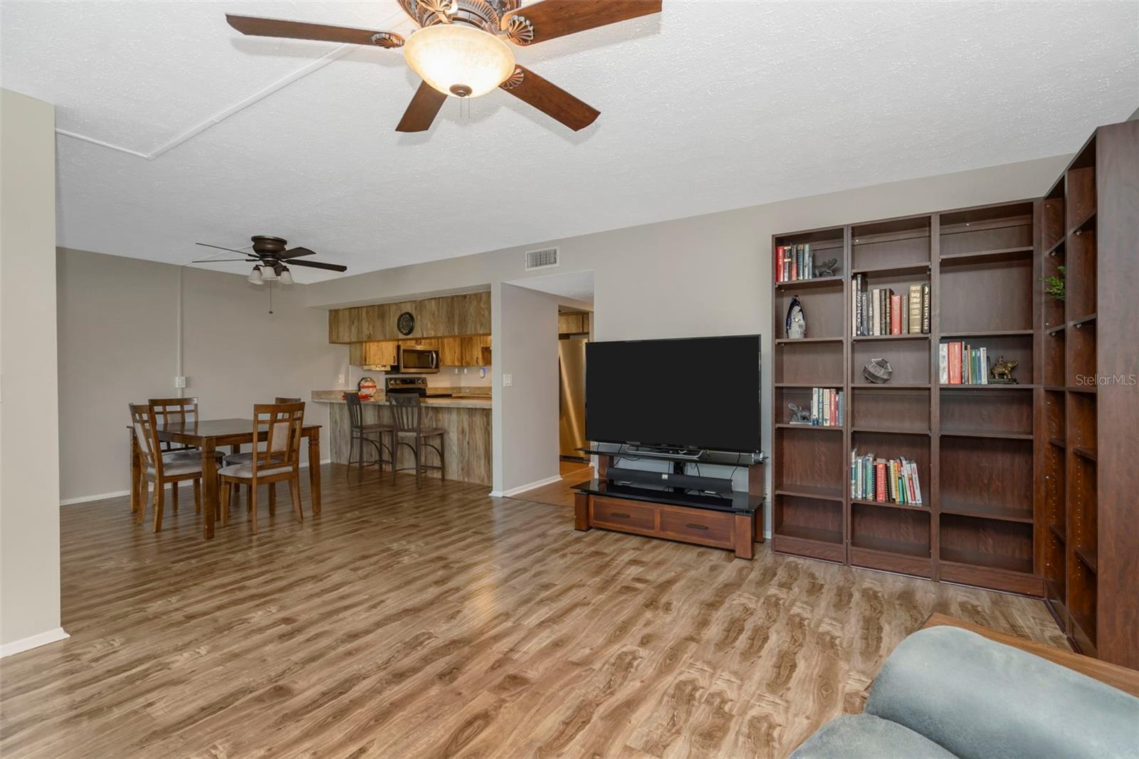 7614 RADCLIFFE CIR #B113 — photo 24