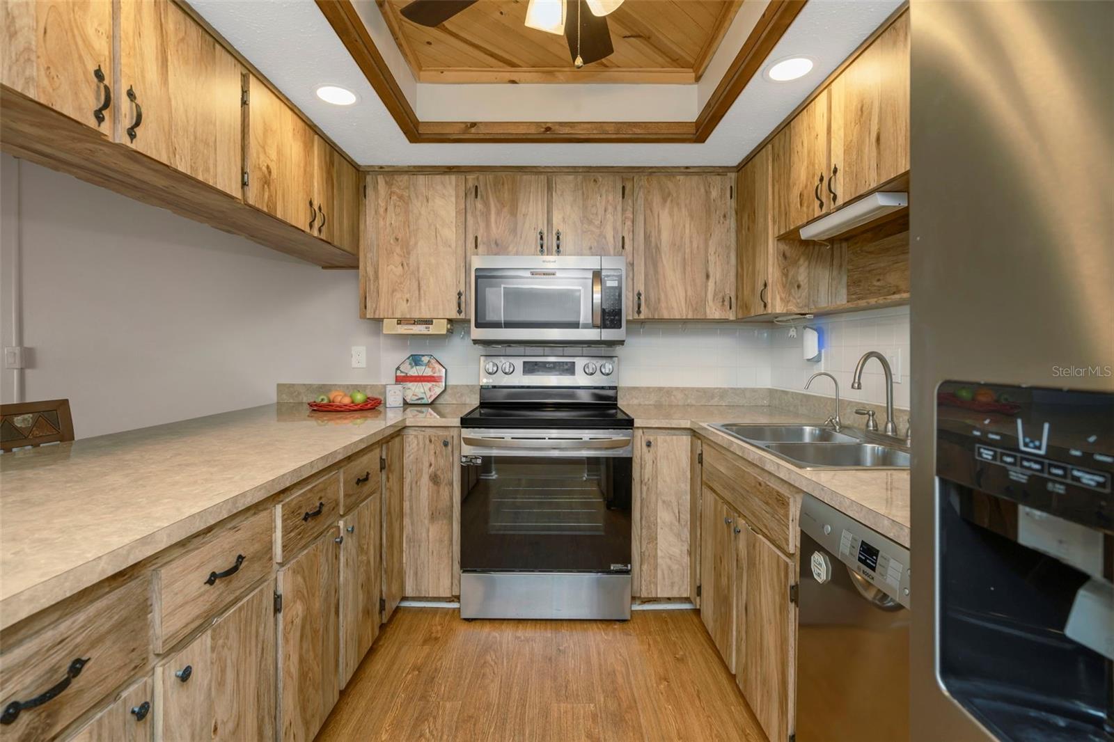 7614 RADCLIFFE CIR #B113 — photo 13