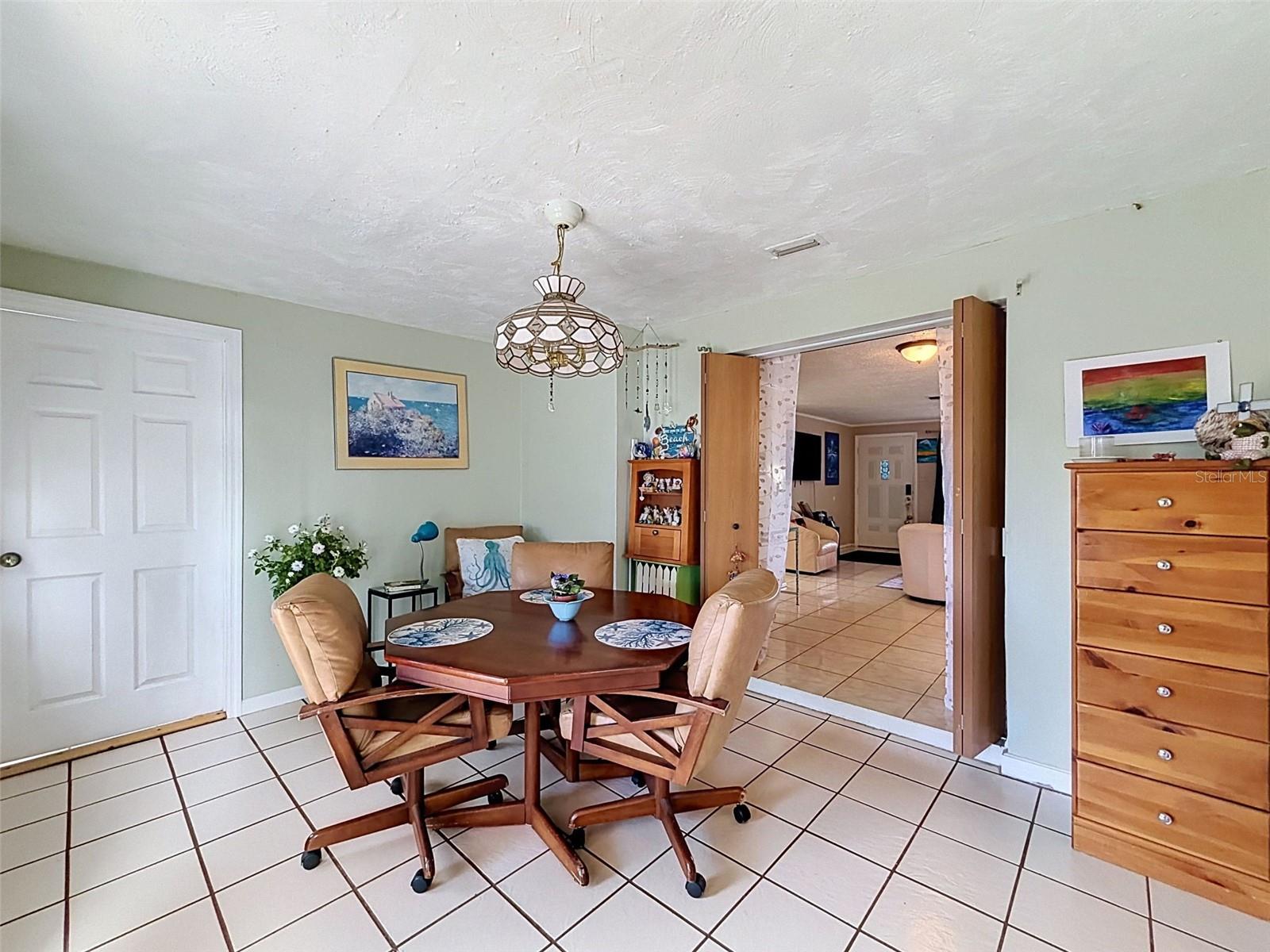 3649 HOLIDAY LAKE DR — photo 35