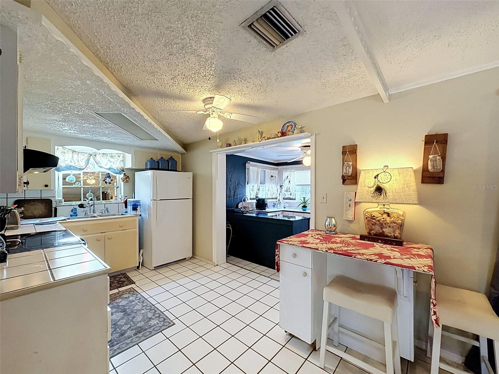 3649 HOLIDAY LAKE DR — photo 31