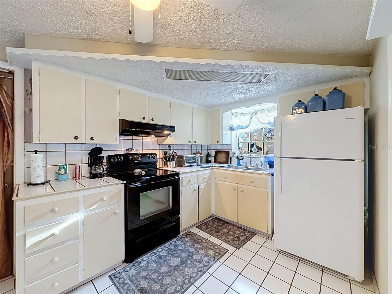 3649 HOLIDAY LAKE DR — photo 19