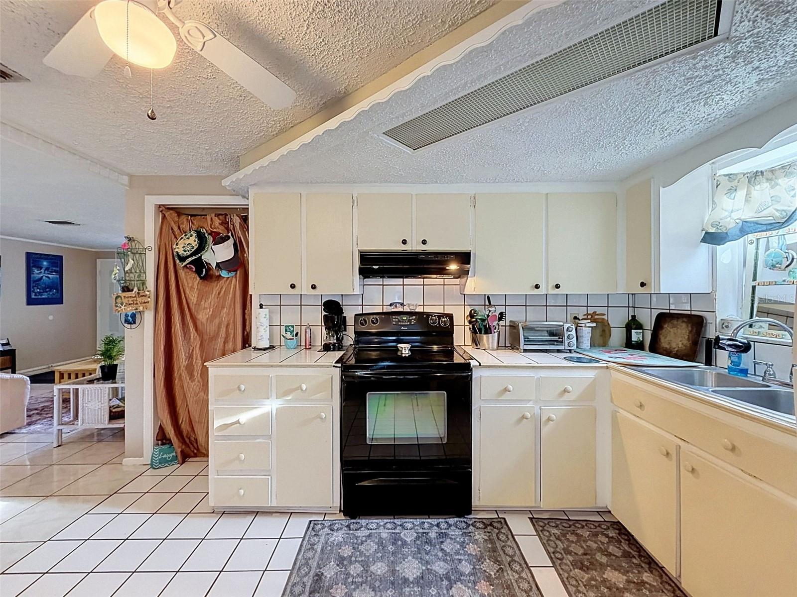 3649 HOLIDAY LAKE DR — photo 20