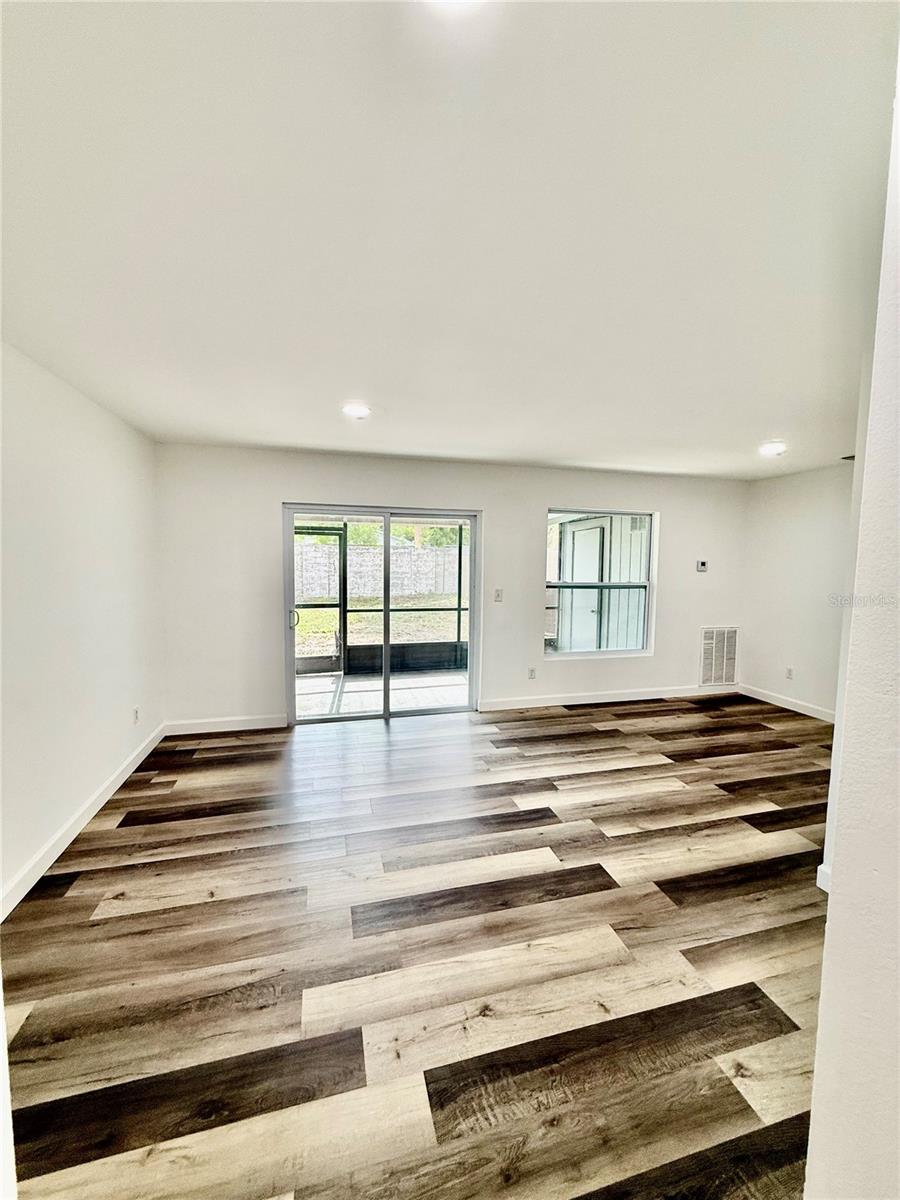 14106 VILLAGE TERRACE DR — photo 7