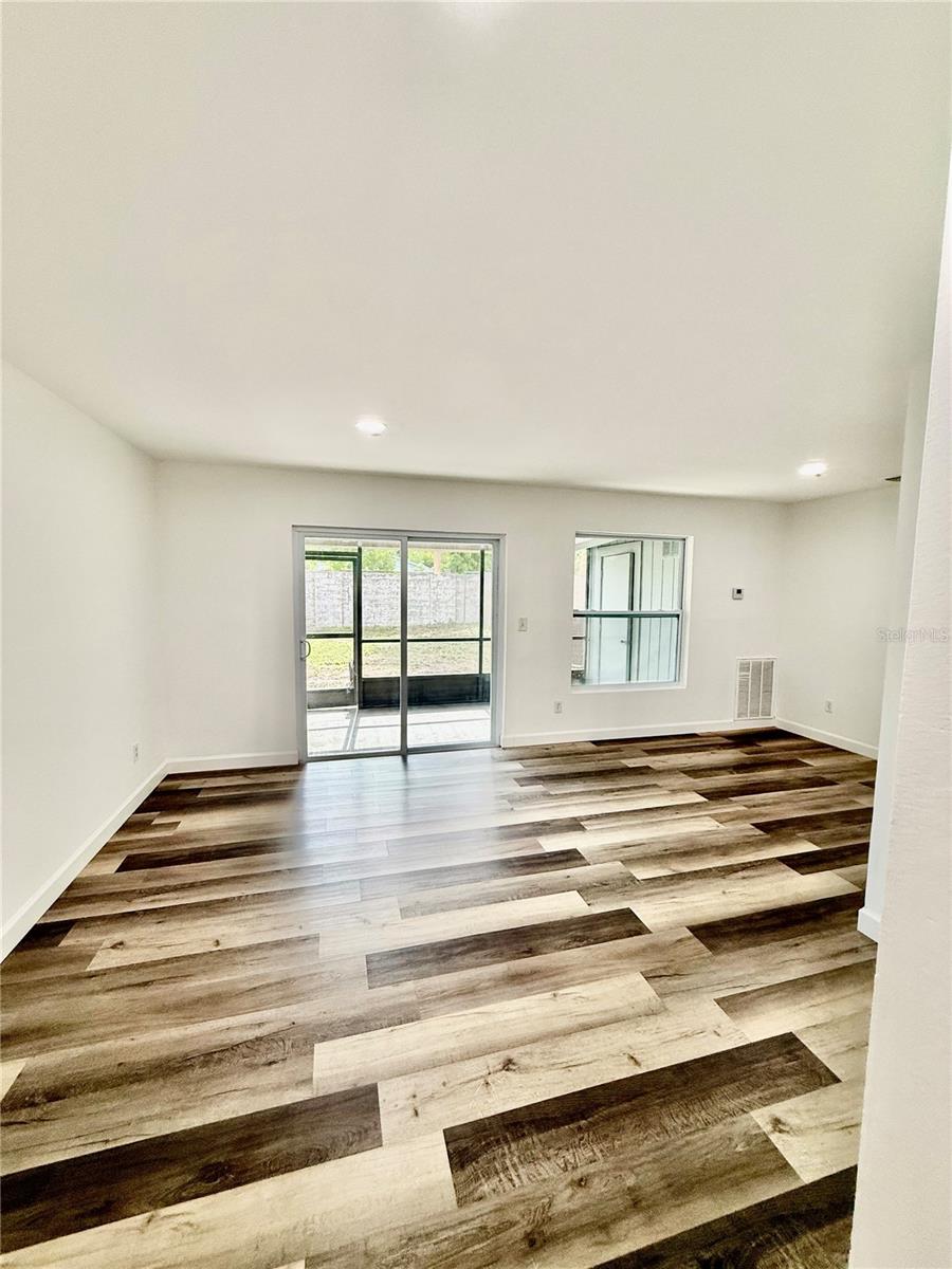 14106 VILLAGE TERRACE DR — photo 8
