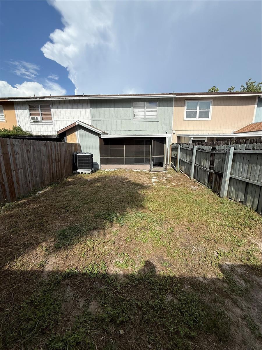14106 VILLAGE TERRACE DR — photo 27
