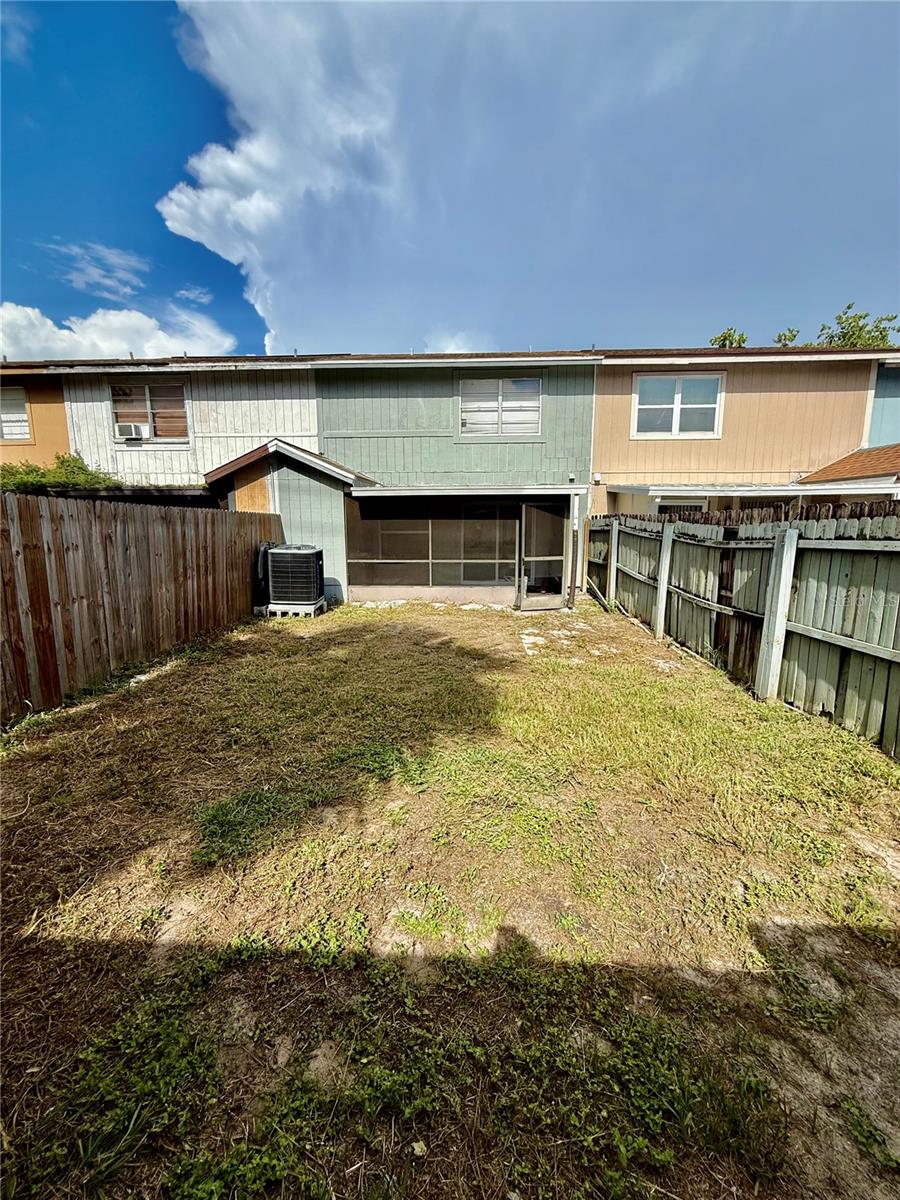 14106 VILLAGE TERRACE DR — photo 26