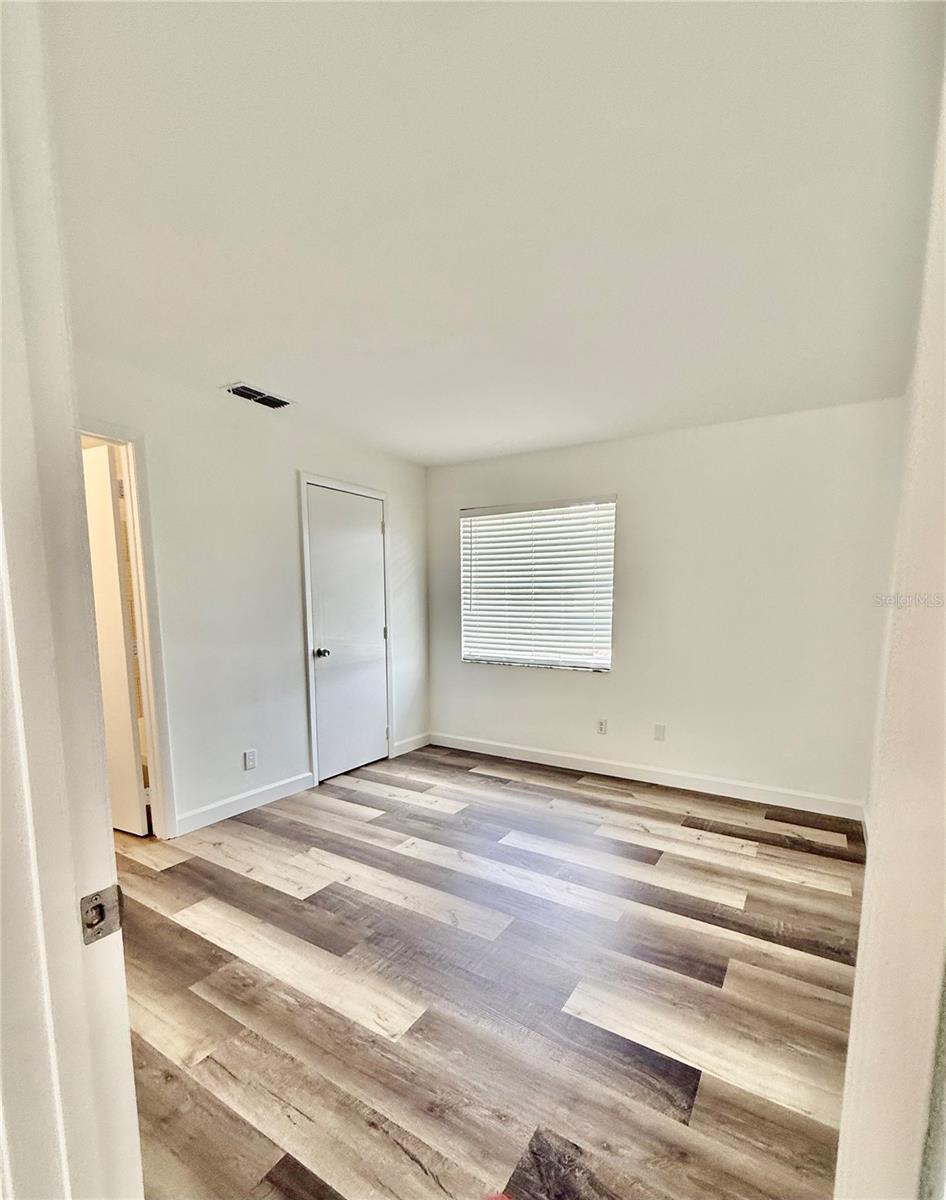 14106 VILLAGE TERRACE DR — photo 33