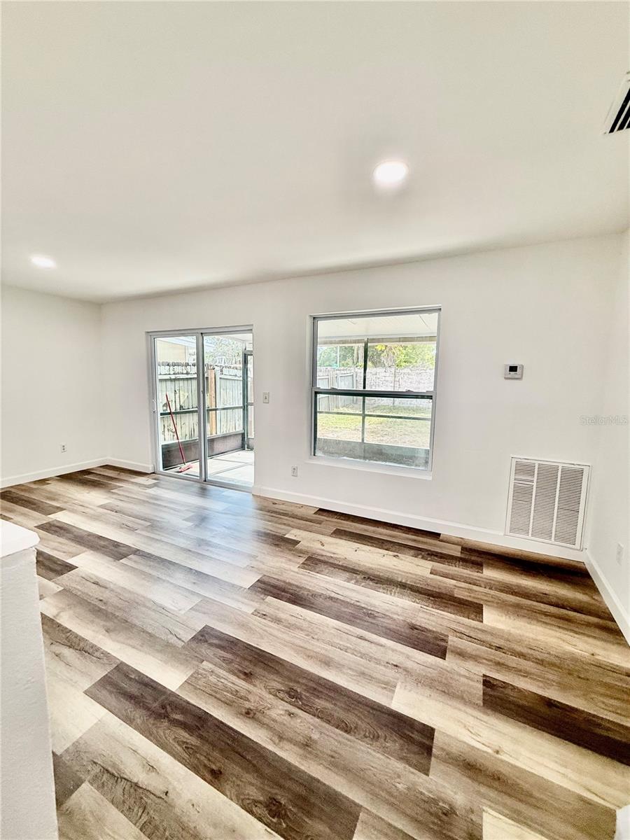 14106 VILLAGE TERRACE DR — photo 21
