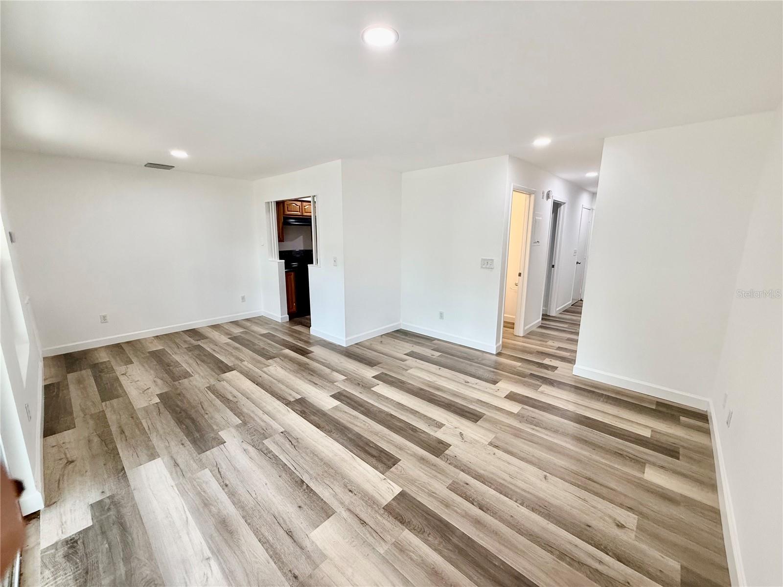 14106 VILLAGE TERRACE DR — photo 25