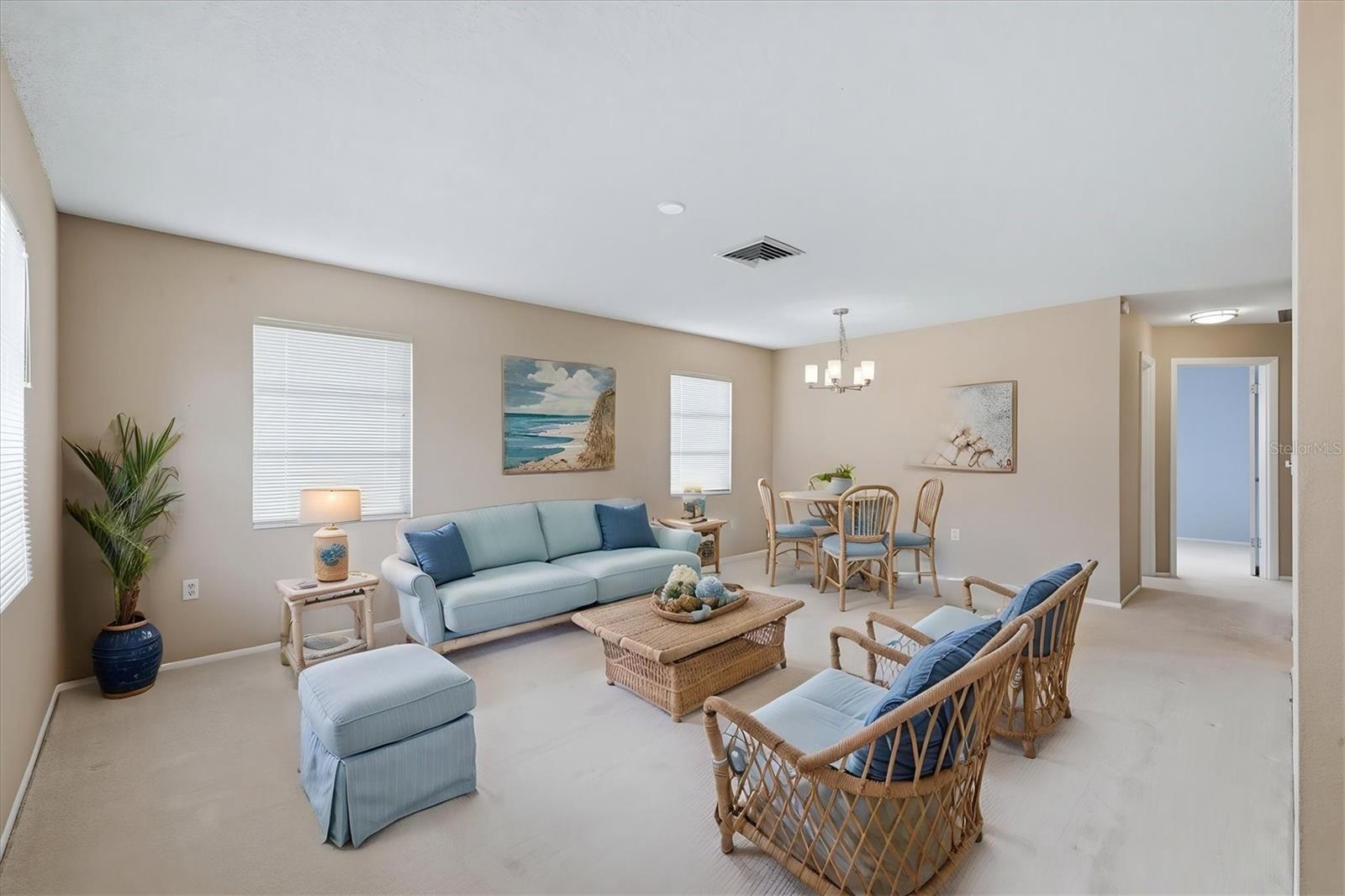 6039 CORAL WAY — photo 3
