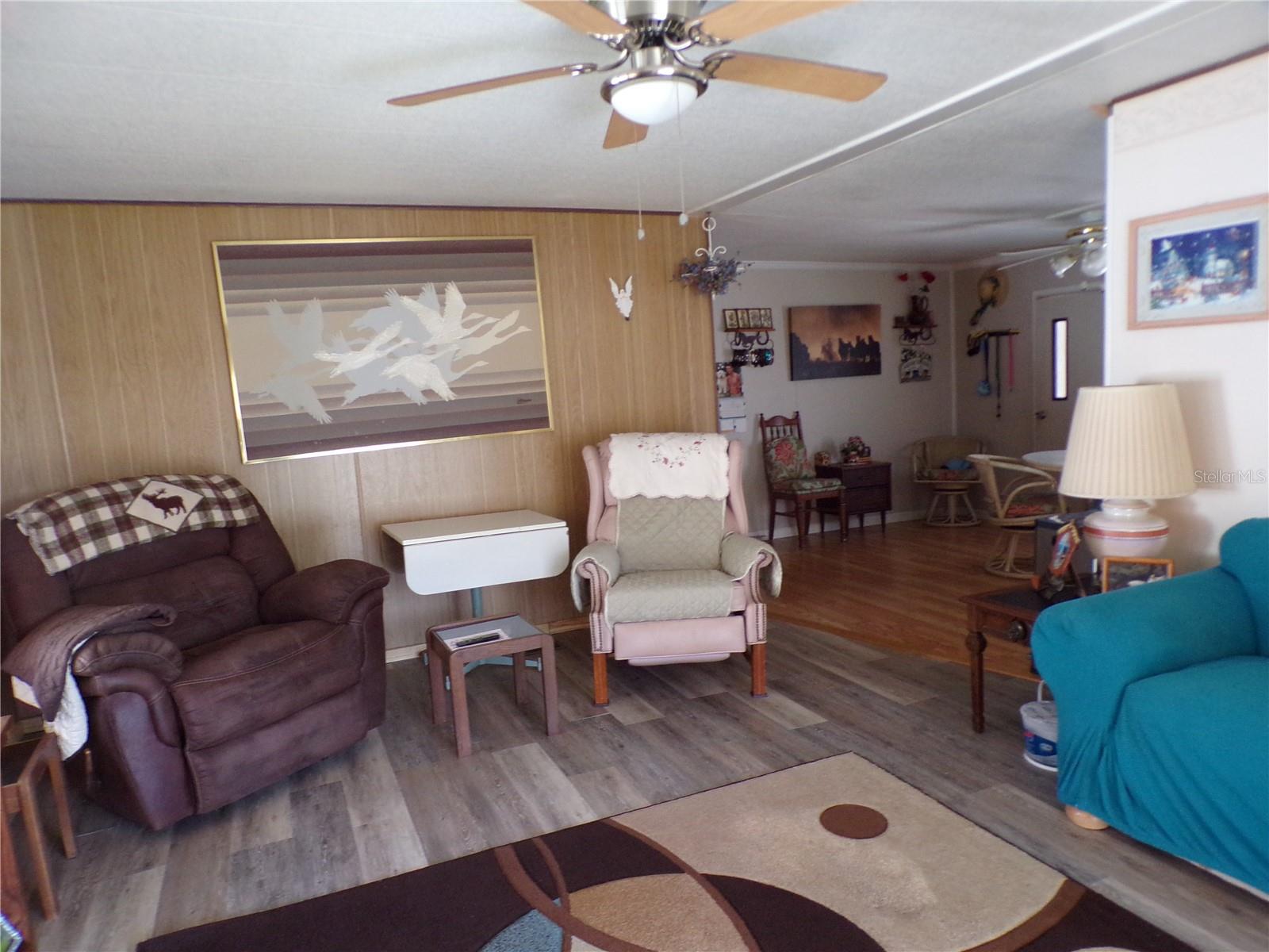 37021 SANDRA AVE — photo 15