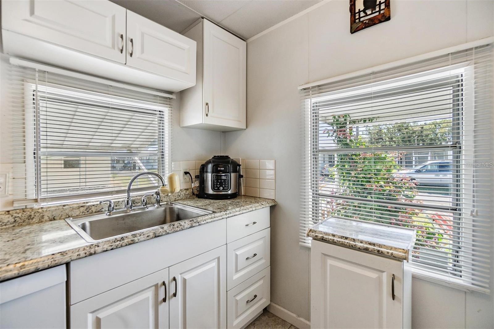 37021 SANDRA AVE — photo 9