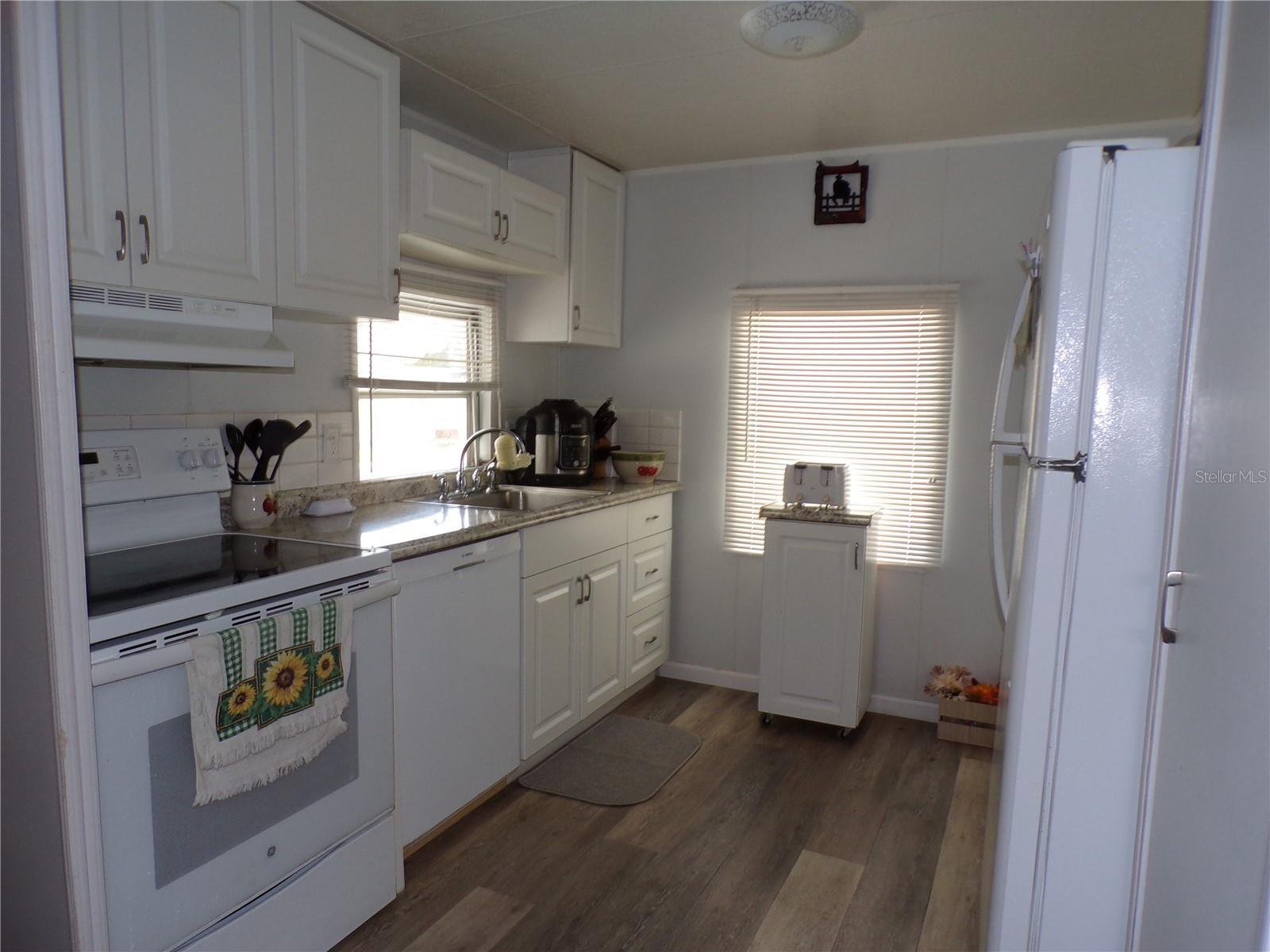 37021 SANDRA AVE — photo 10