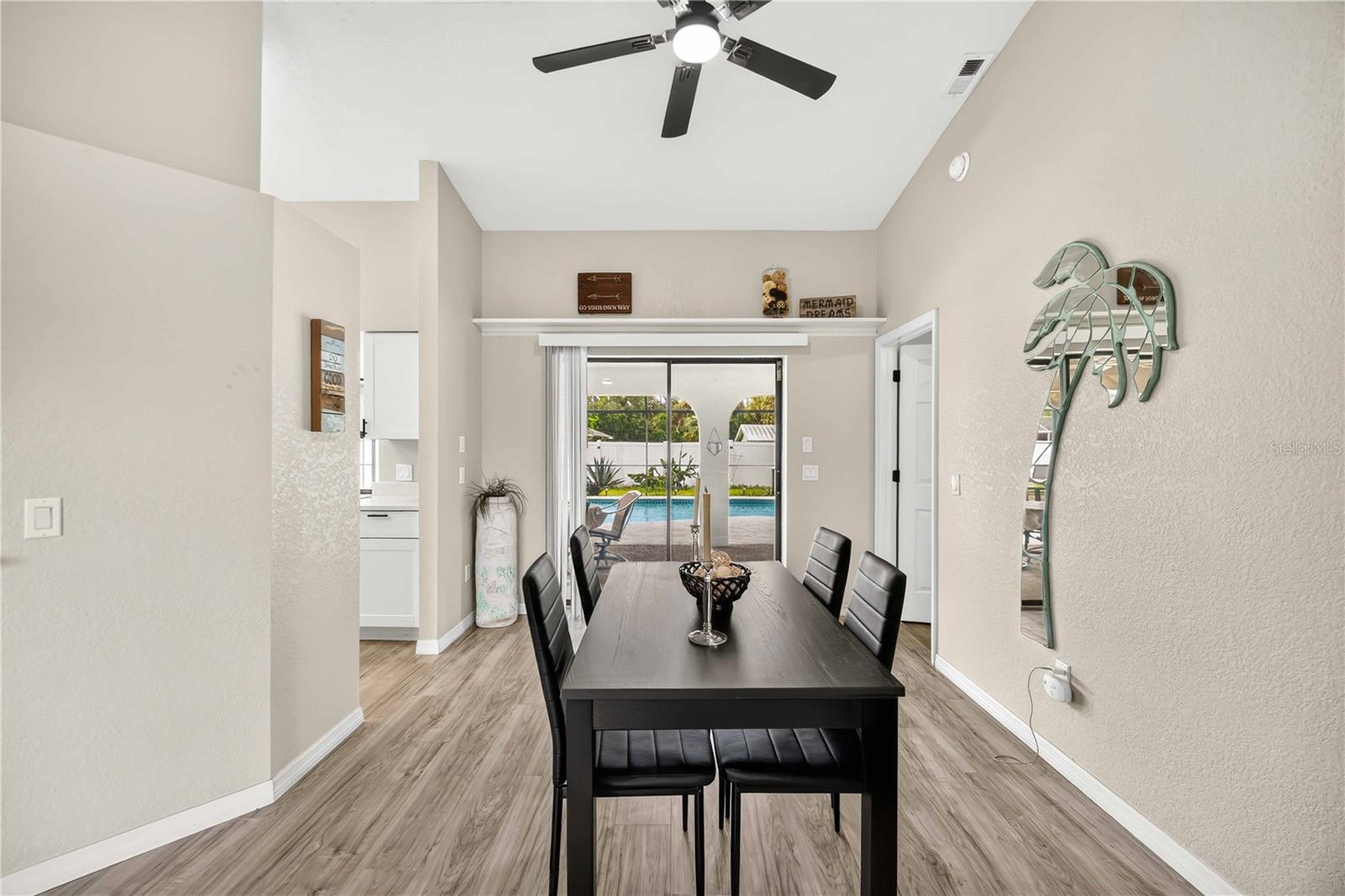 3813 S CRANBERRY BLVD — photo 12
