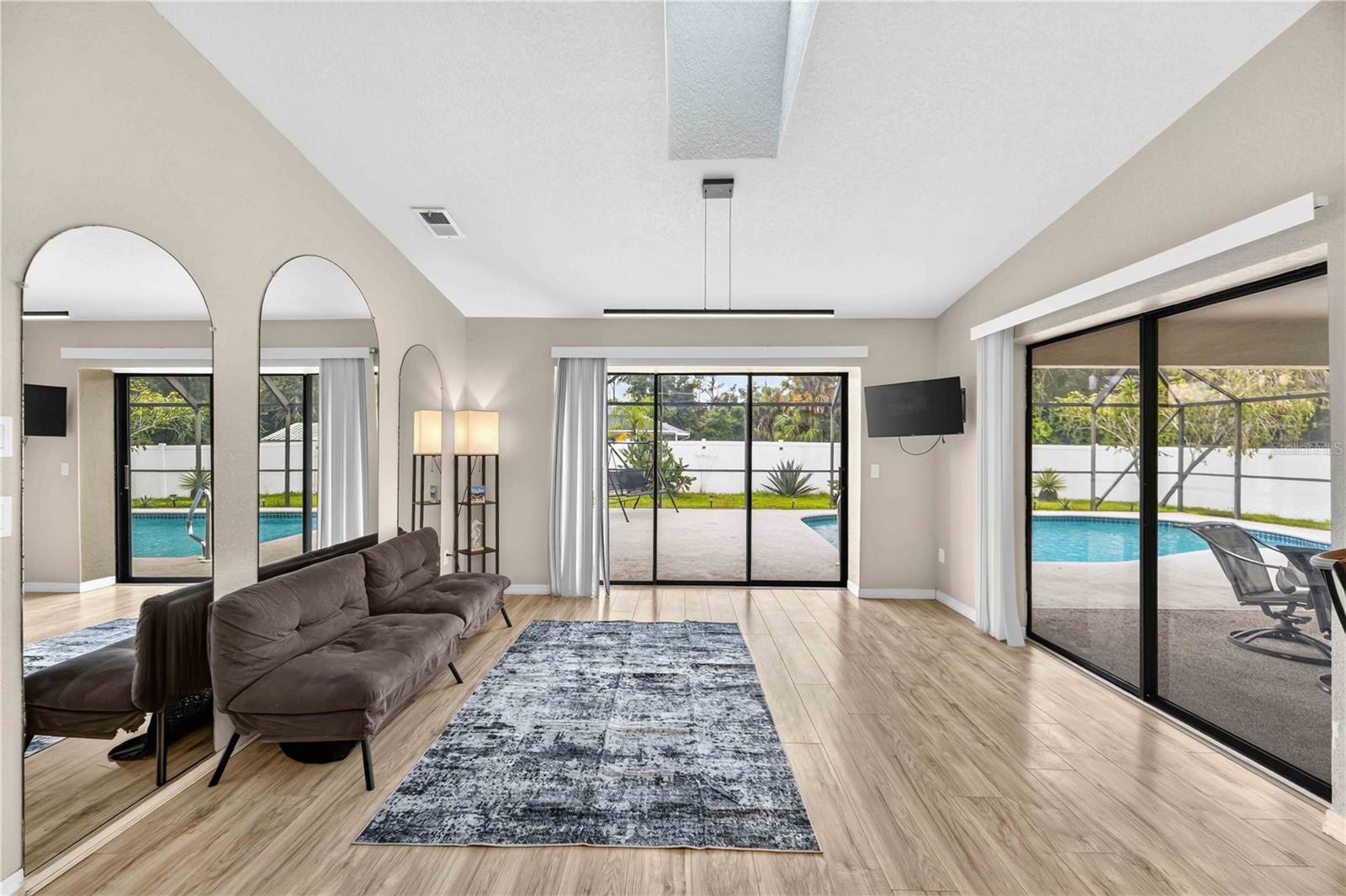 3813 S CRANBERRY BLVD — photo 16