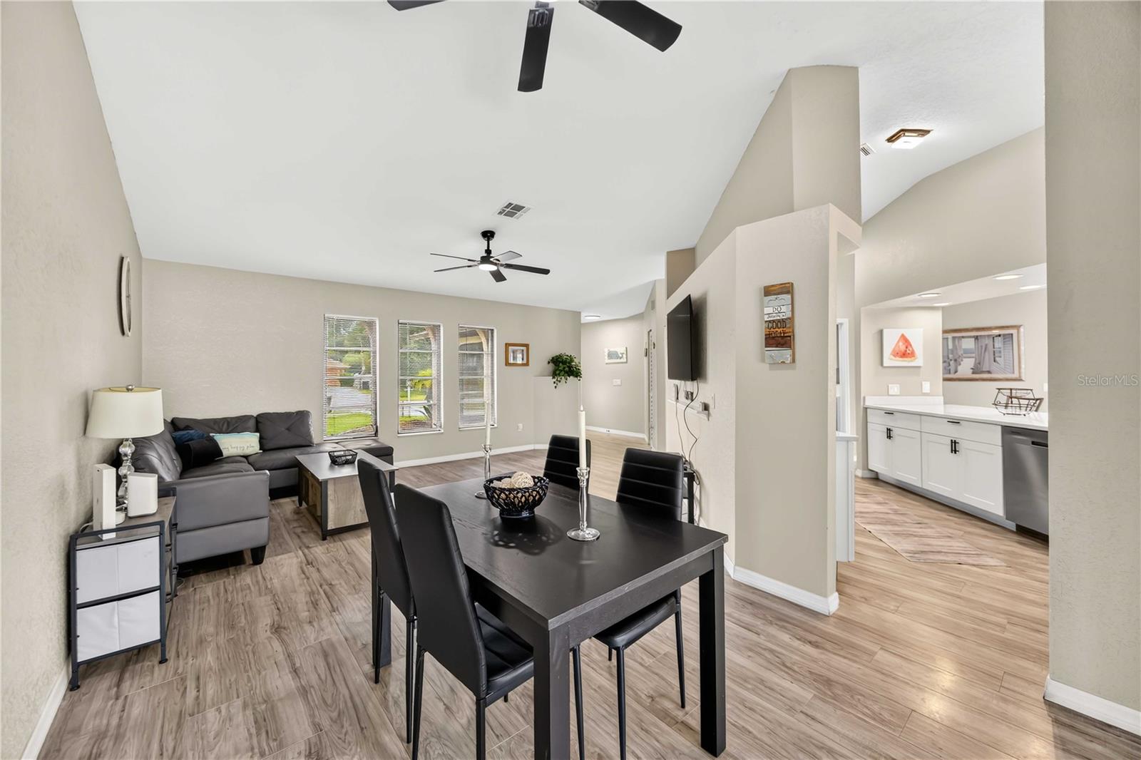 3813 S CRANBERRY BLVD — photo 11