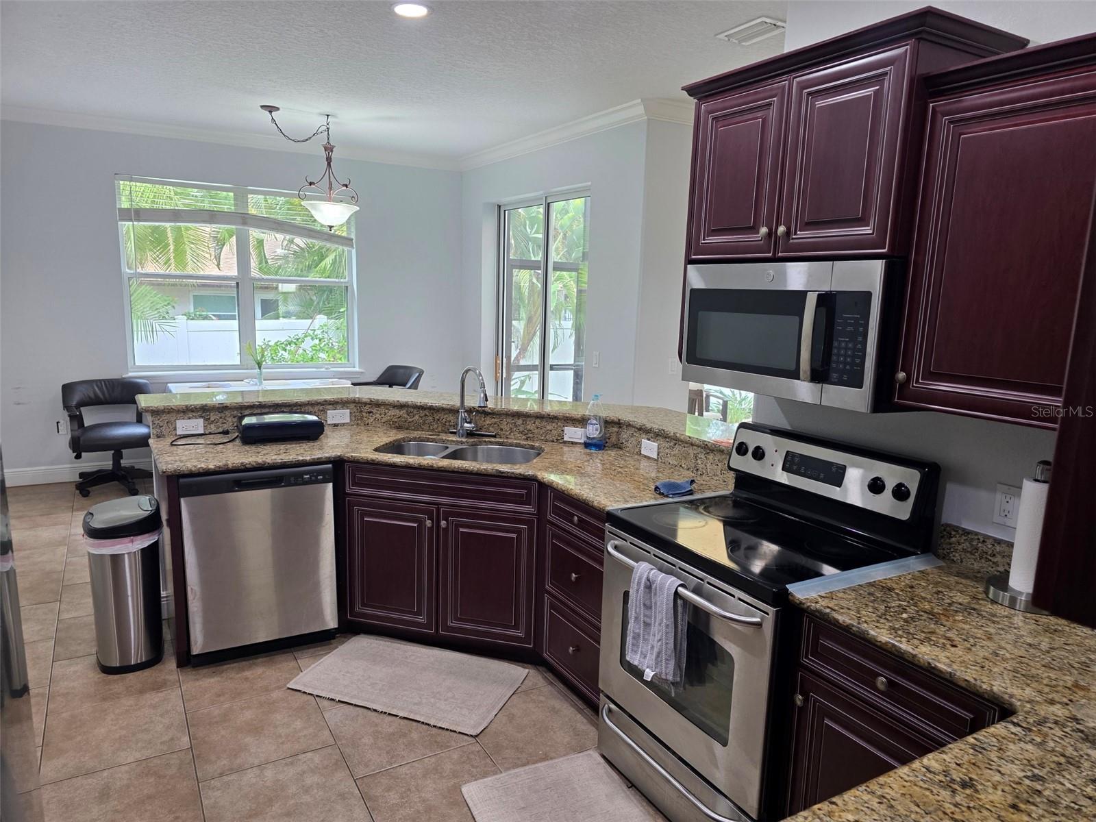 4644 SAWYER RD — photo 8