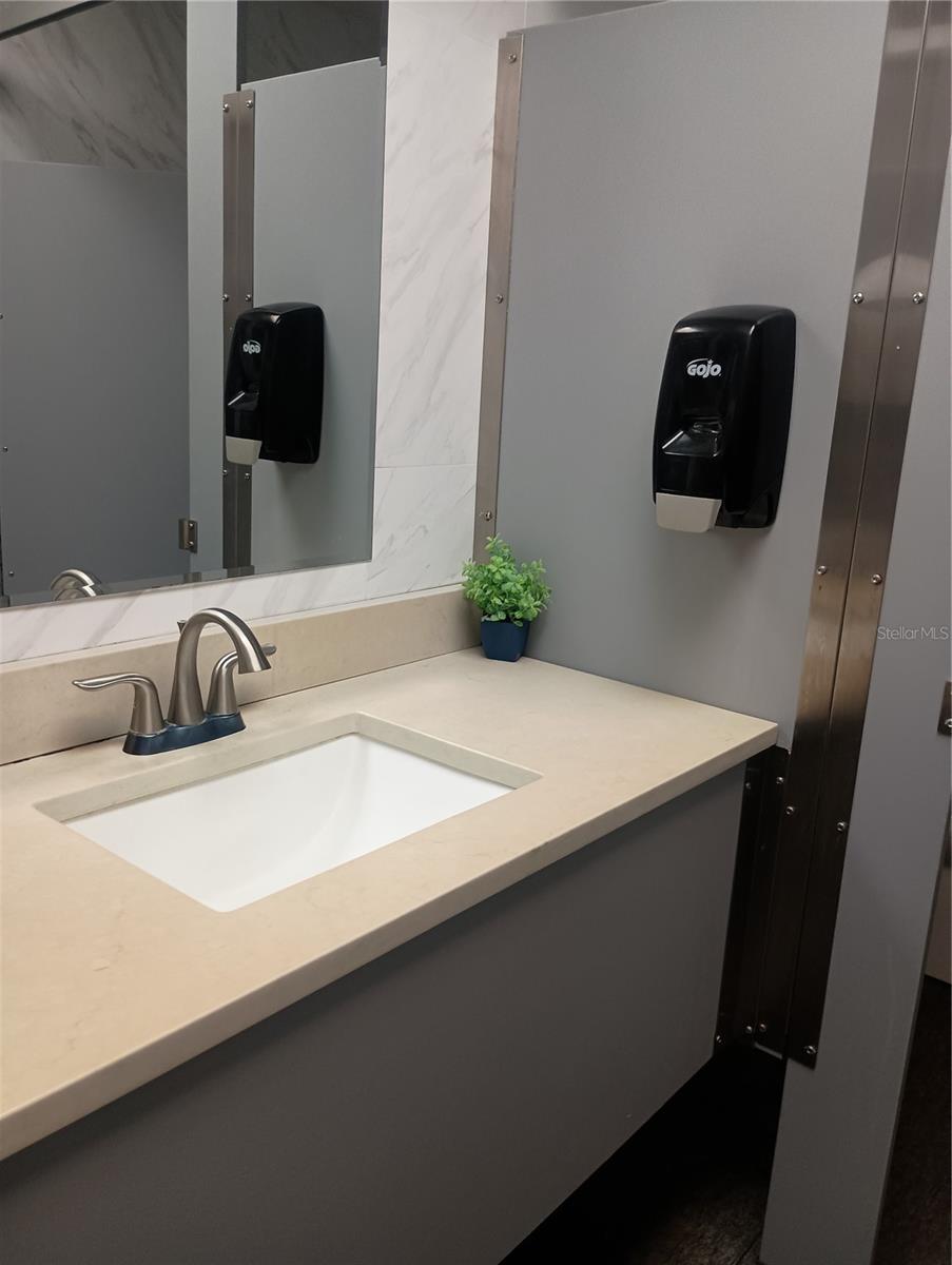 100 CIRCUIT RD #N60 — photo 23