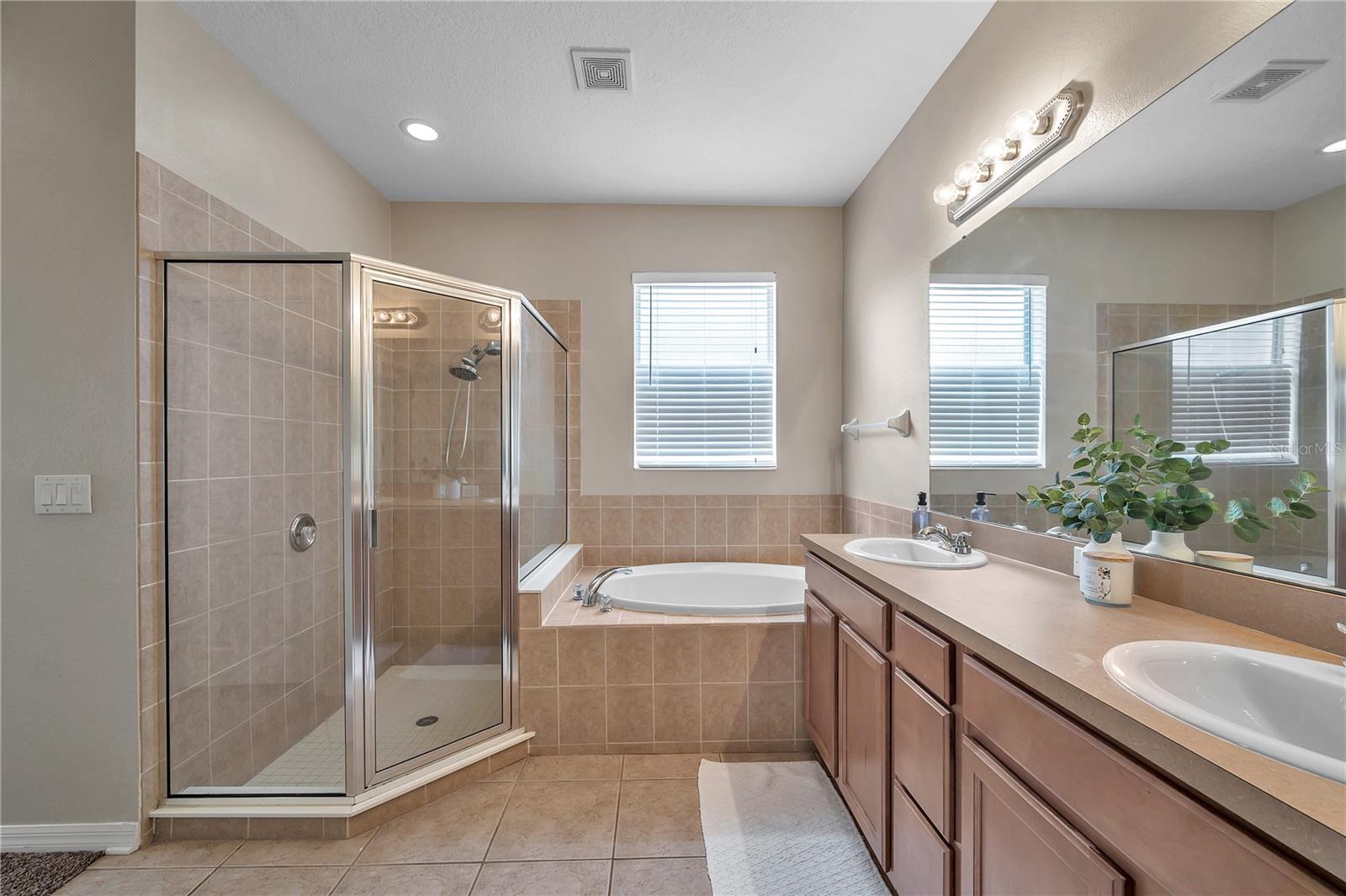 402 HALIFAX BAY CT — photo 47