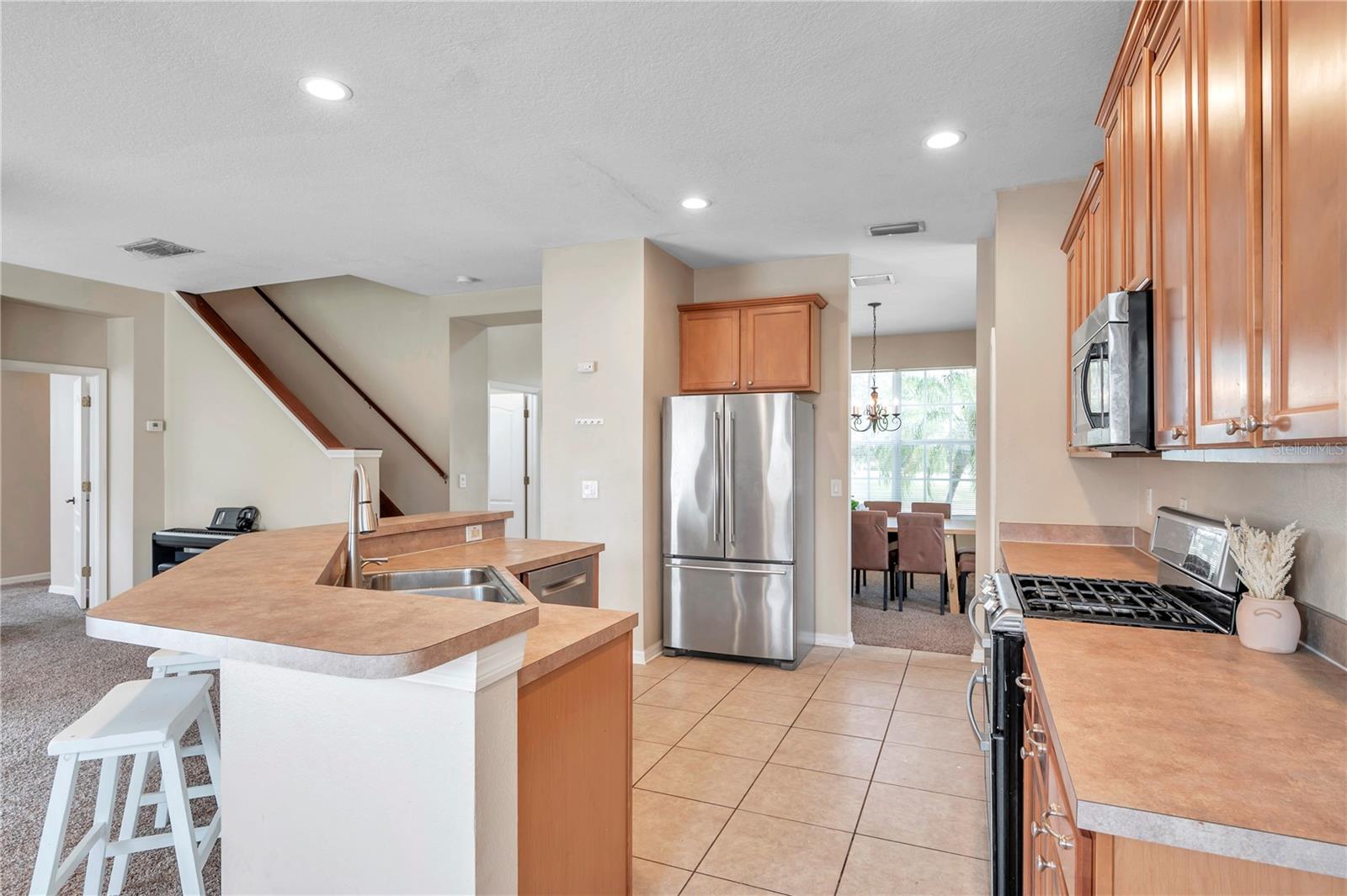402 HALIFAX BAY CT — photo 35