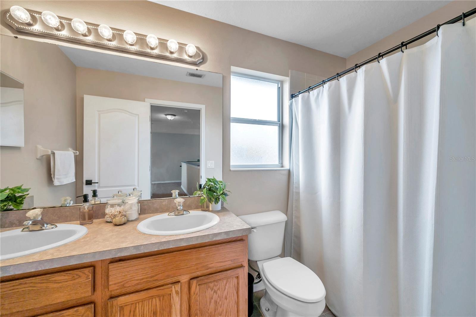 402 HALIFAX BAY CT — photo 57