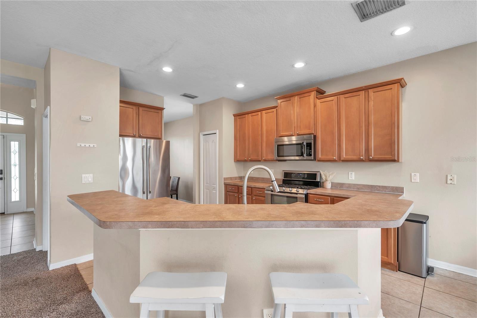 402 HALIFAX BAY CT — photo 33