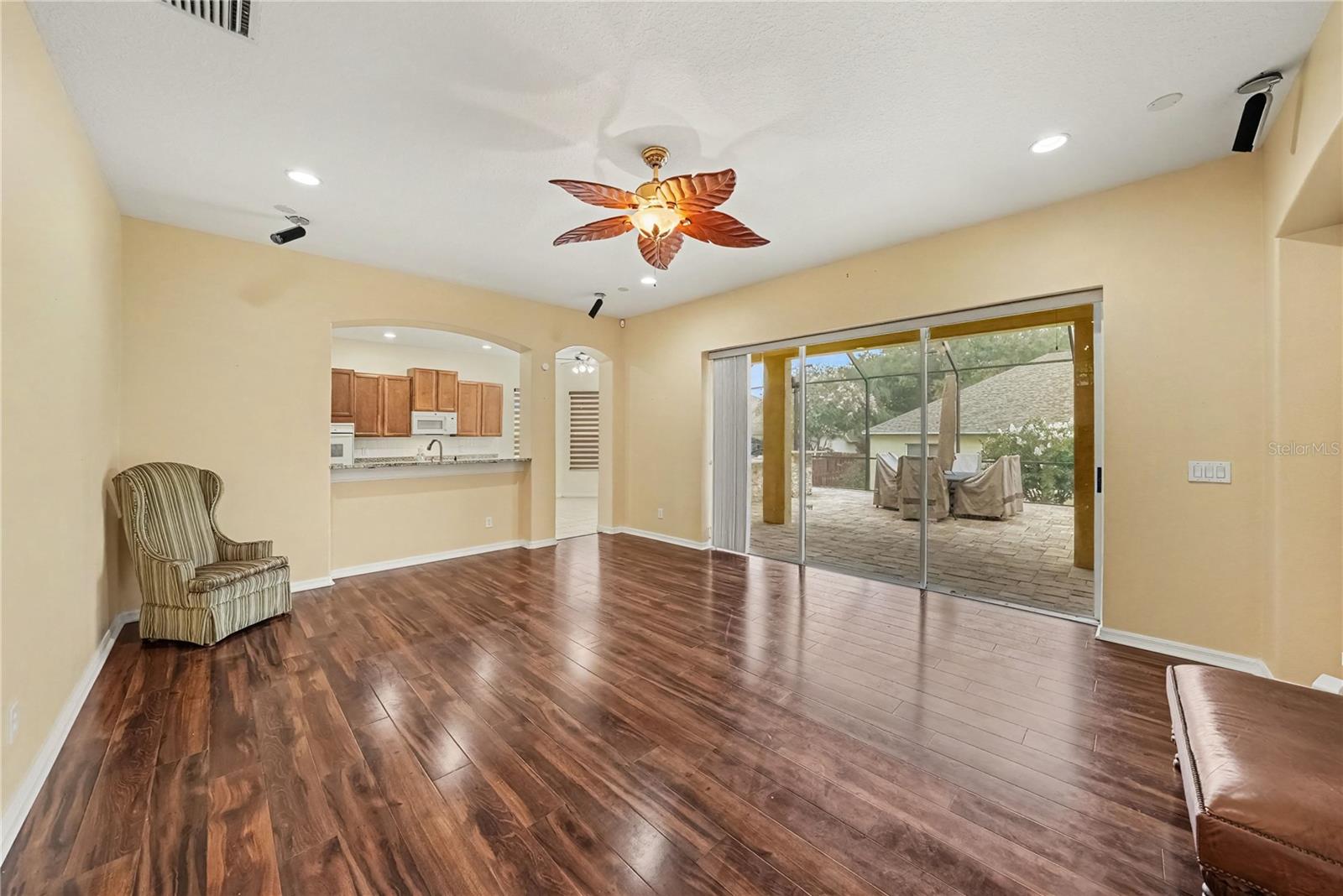 316 HARTS OAK PL — photo 7