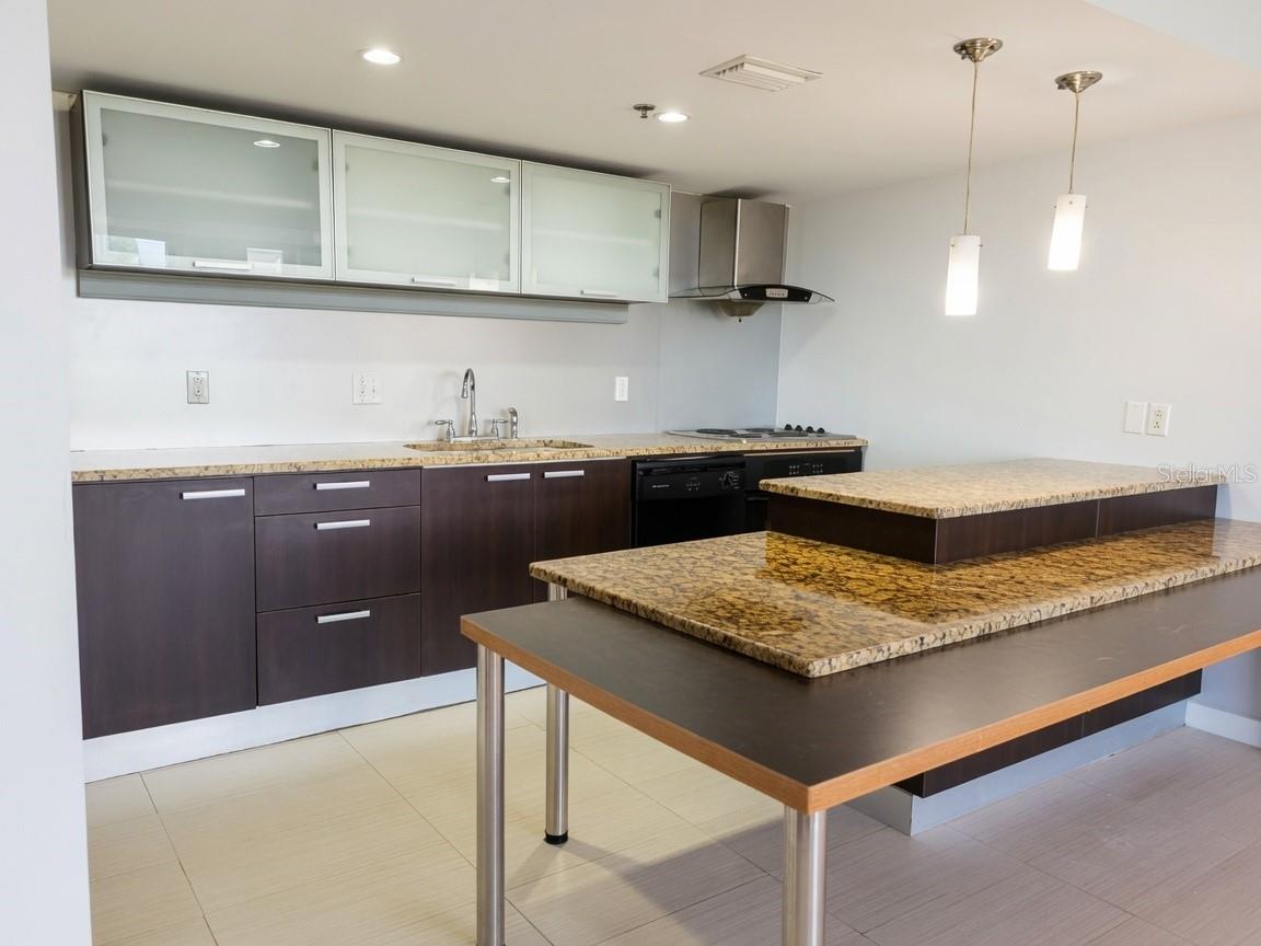 701 S MADISON AVE #316 — photo 10