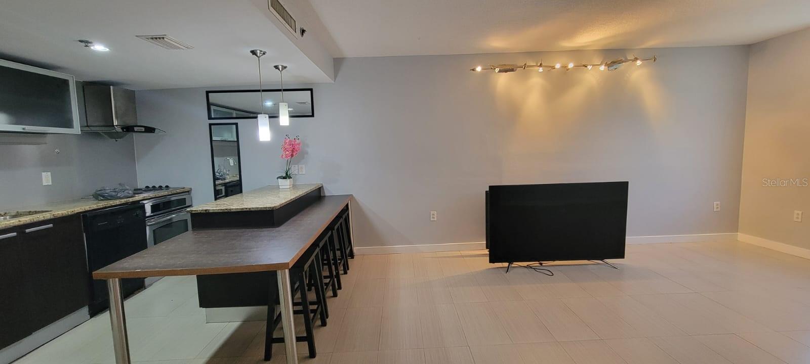 701 S MADISON AVE #316 — photo 4