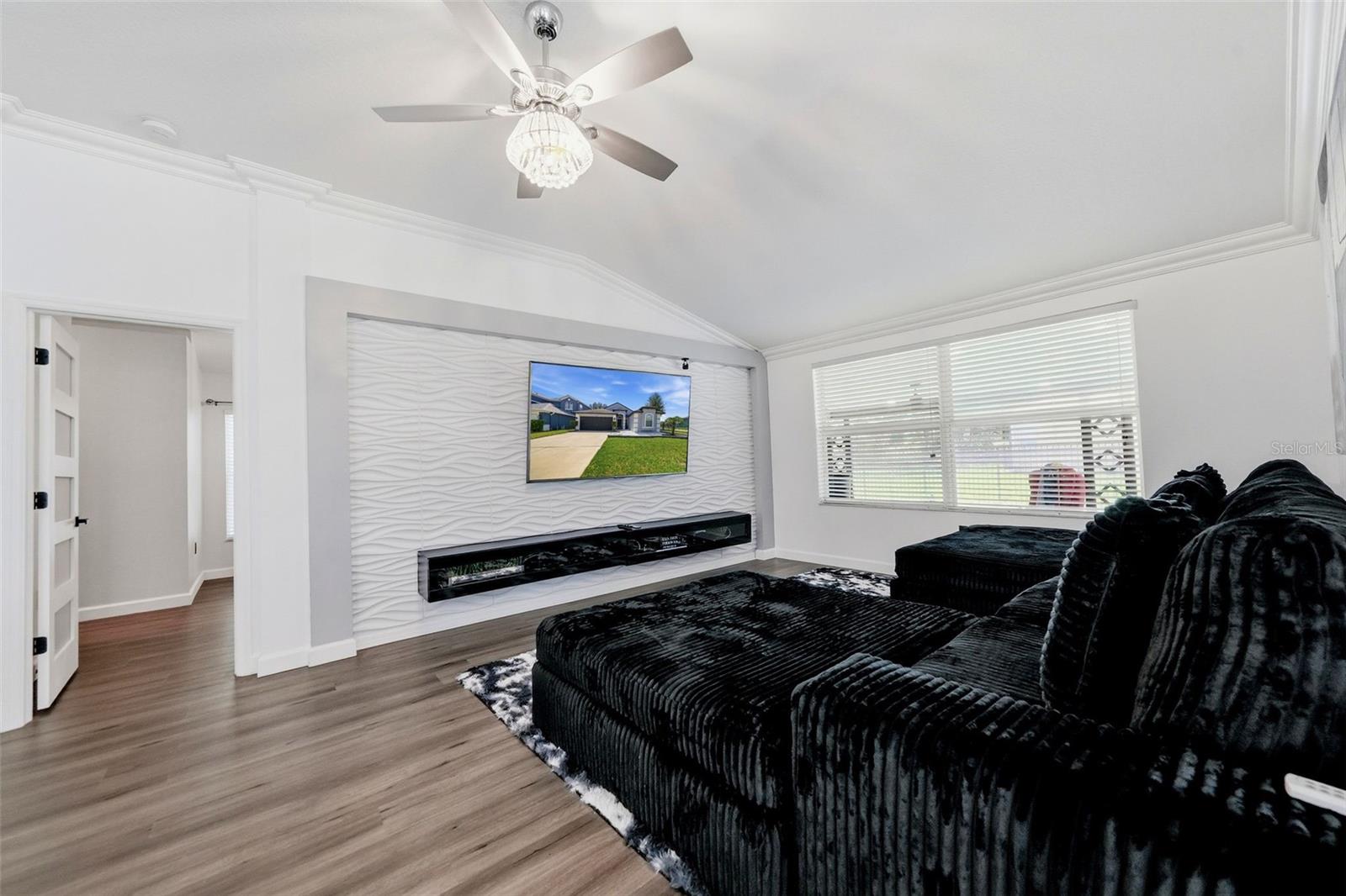 4037 WARWICK HILLS DR — photo 14