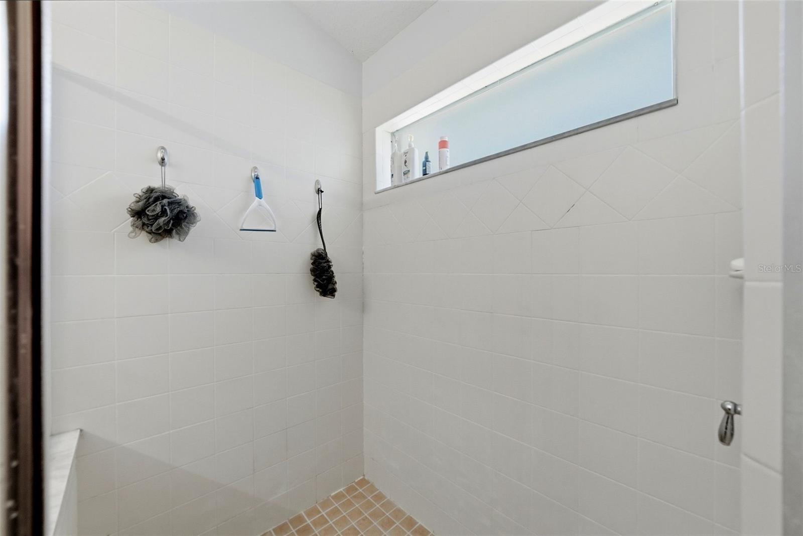 4037 WARWICK HILLS DR — photo 40