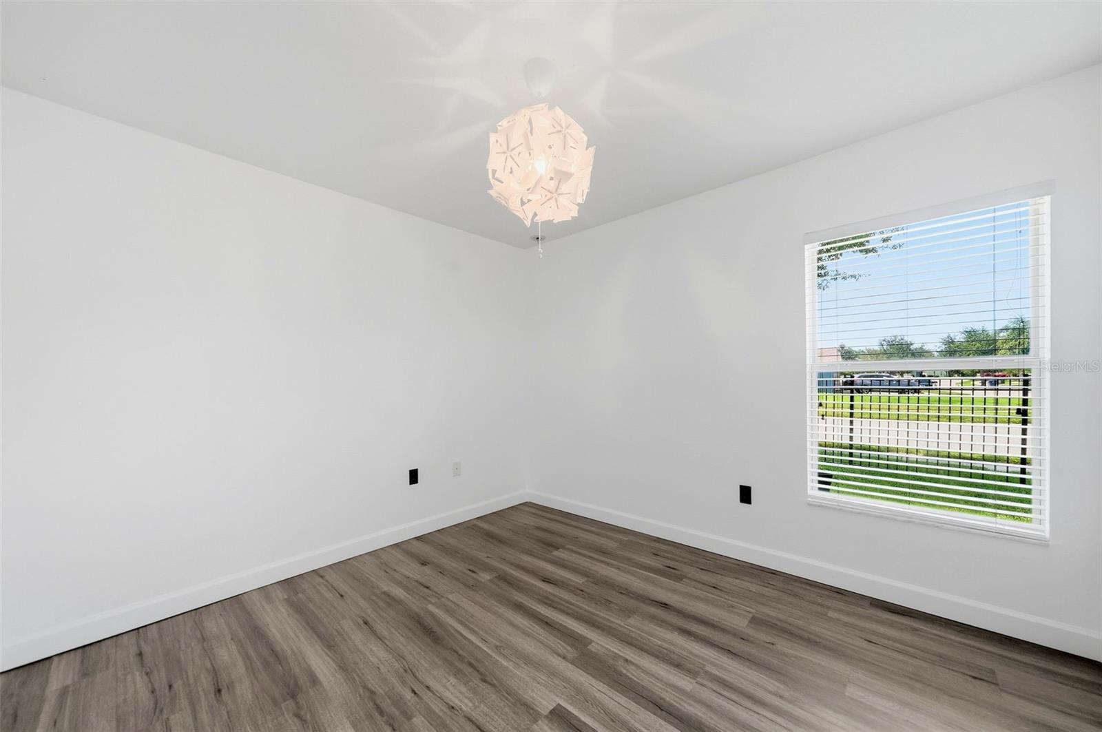 4037 WARWICK HILLS DR — photo 25