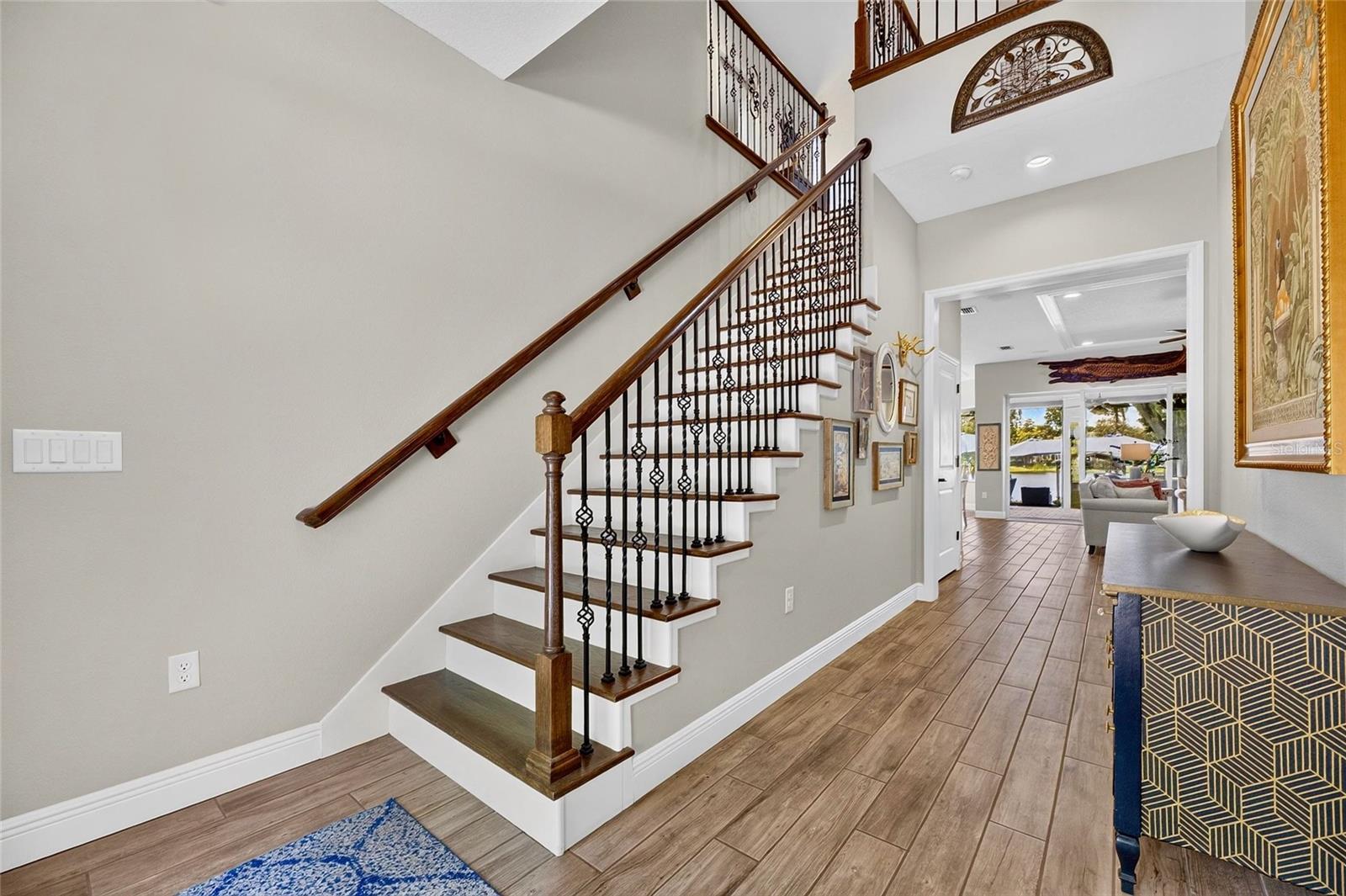 303 W CHAPMAN RD — photo 21