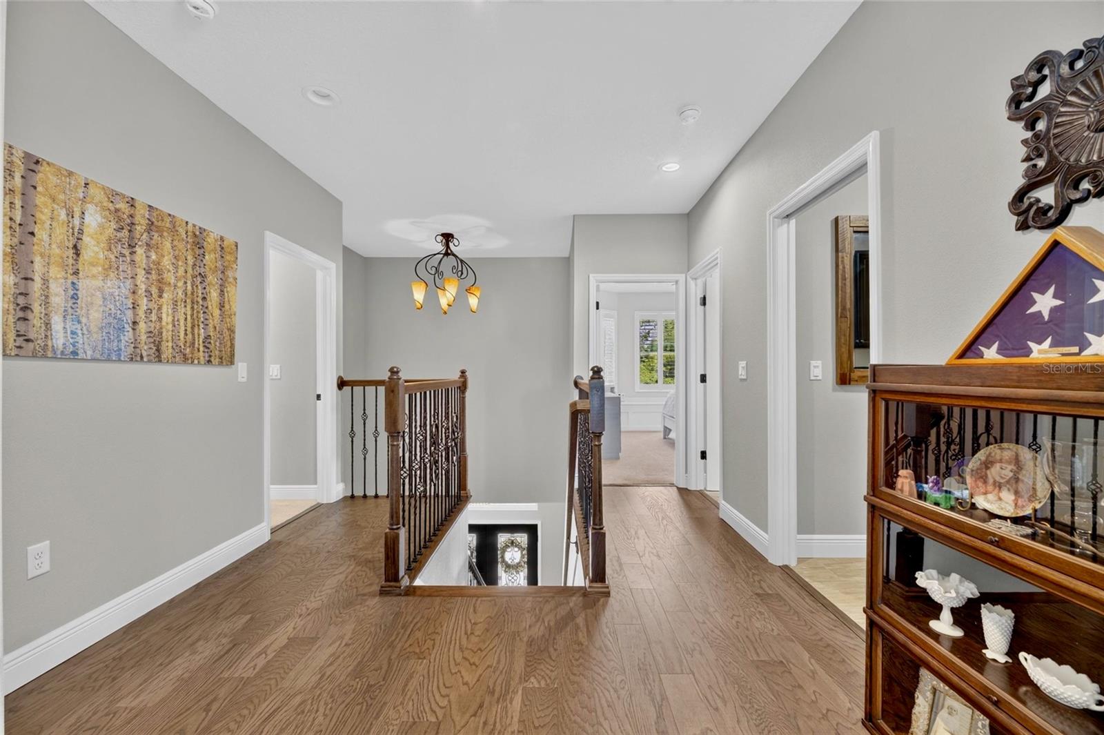 303 W CHAPMAN RD — photo 22