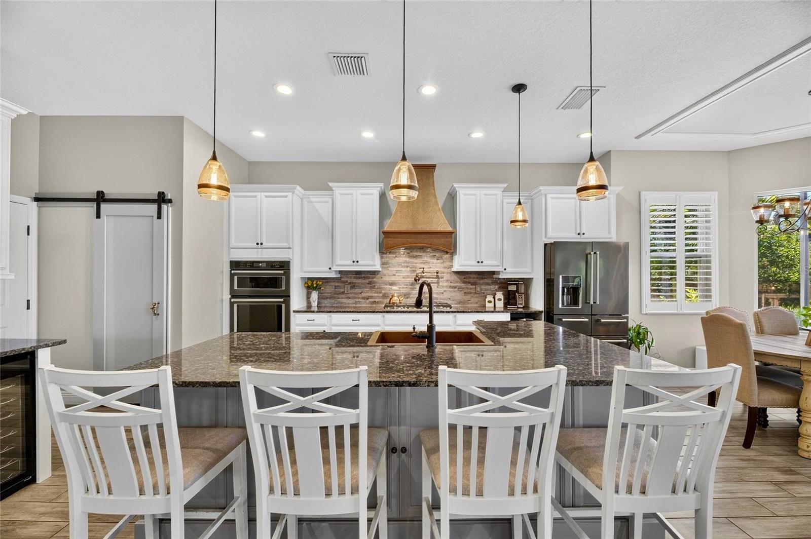 303 W CHAPMAN RD — photo 15