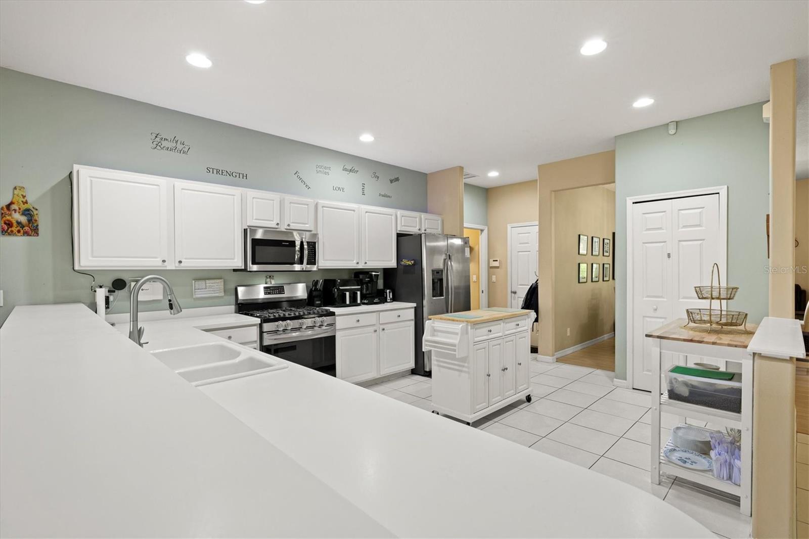6252 DONNINGTON CT — photo 17