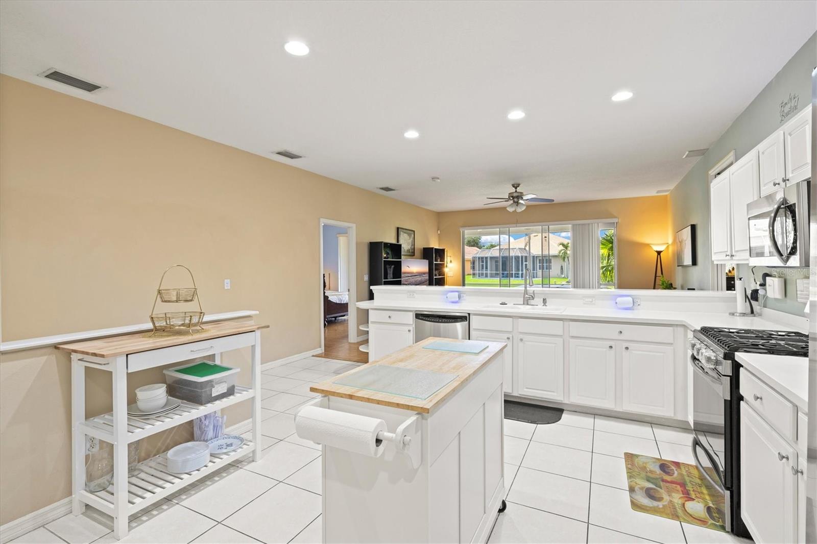 6252 DONNINGTON CT — photo 14