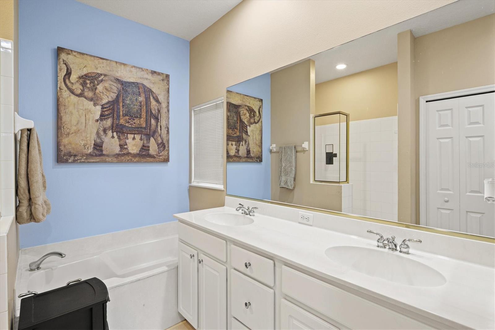 6252 DONNINGTON CT — photo 28