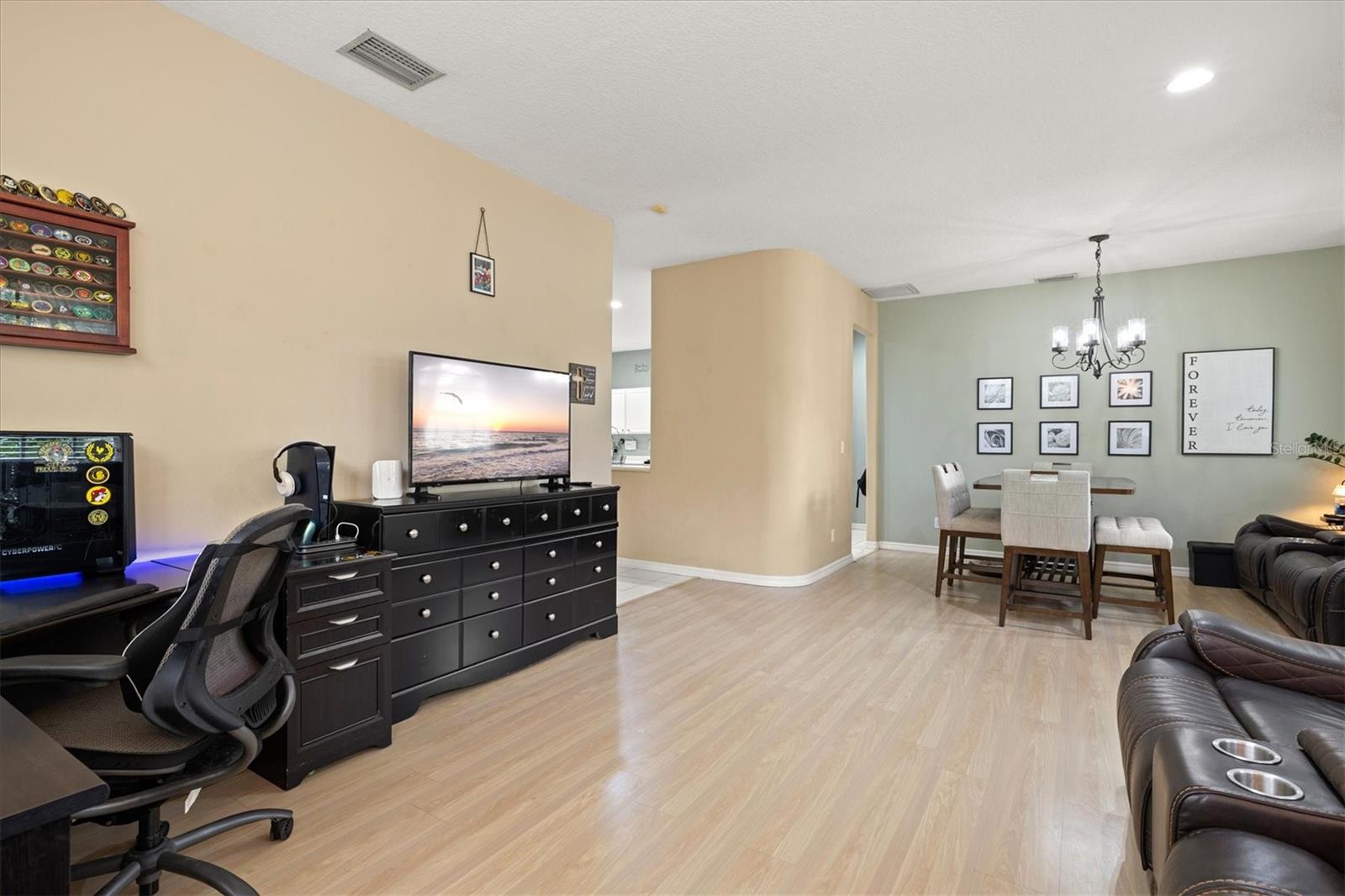 6252 DONNINGTON CT — photo 9