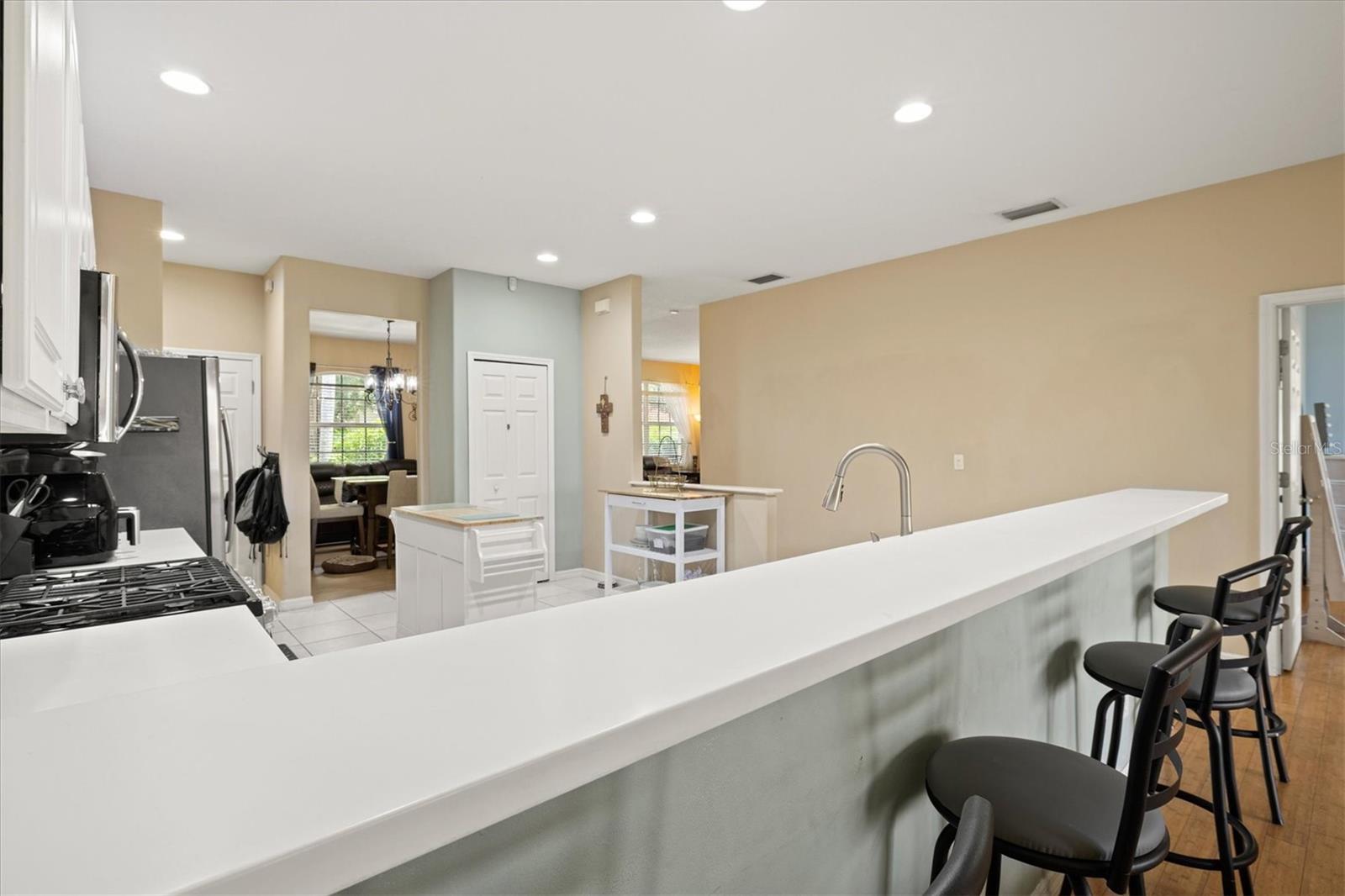 6252 DONNINGTON CT — photo 18